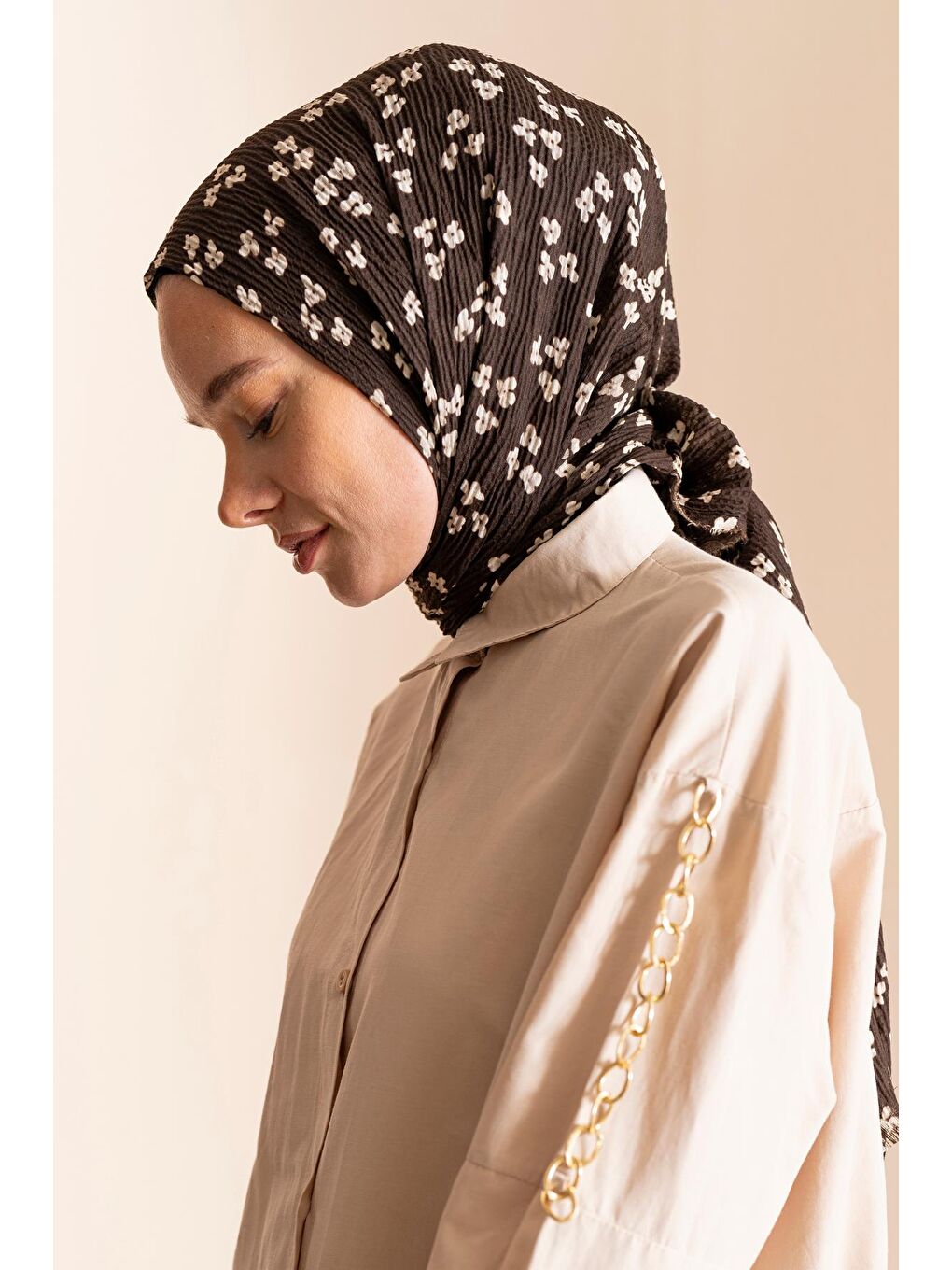 Kahverengi Kadın Çiçek Desenli Kırışmaz Bürümcük Şal 190*80 Cm-3