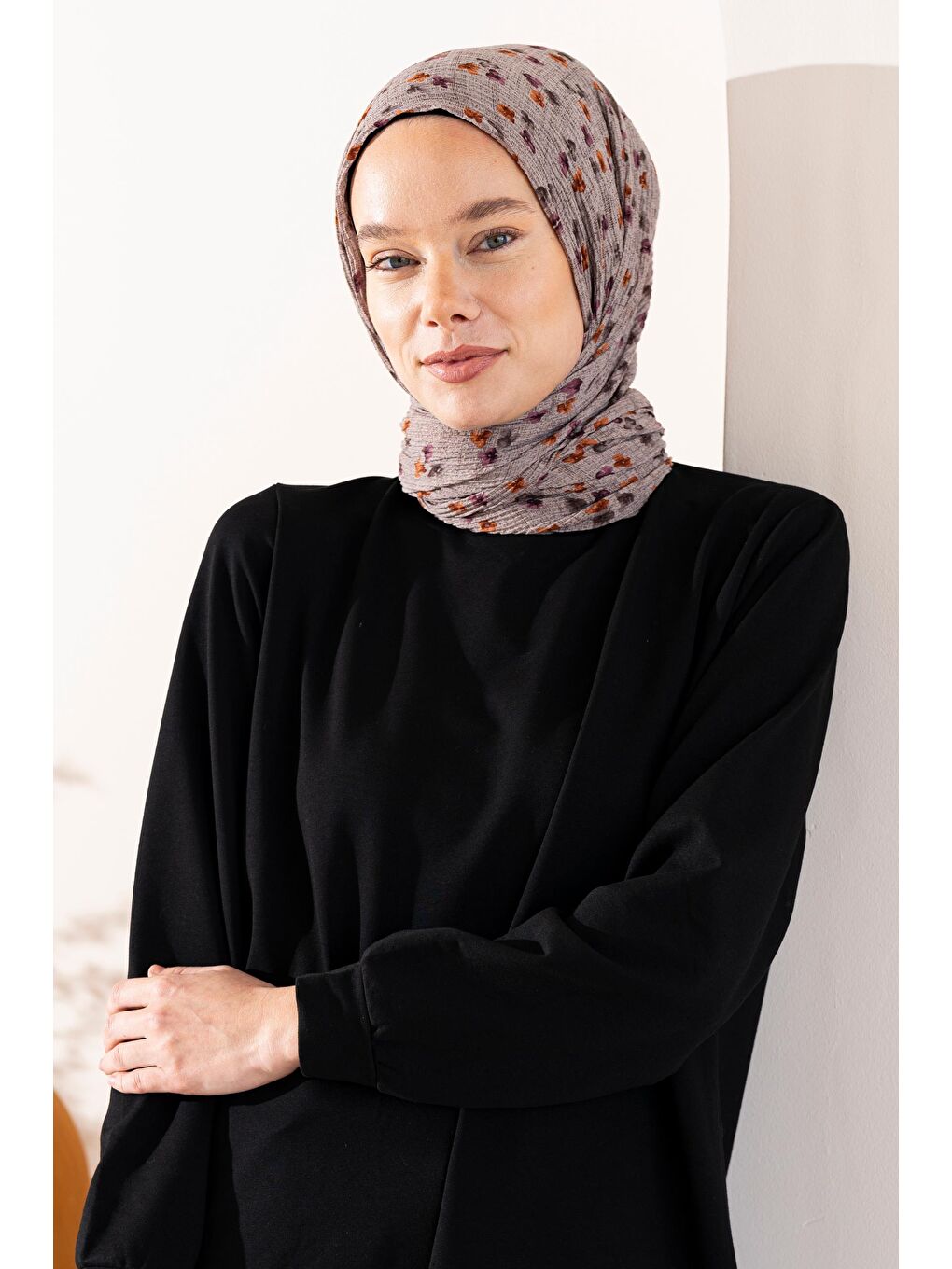 Bej Kadın Çiçek Desenli Kırışmaz Bürümcük Şal 190*80 Cm-1