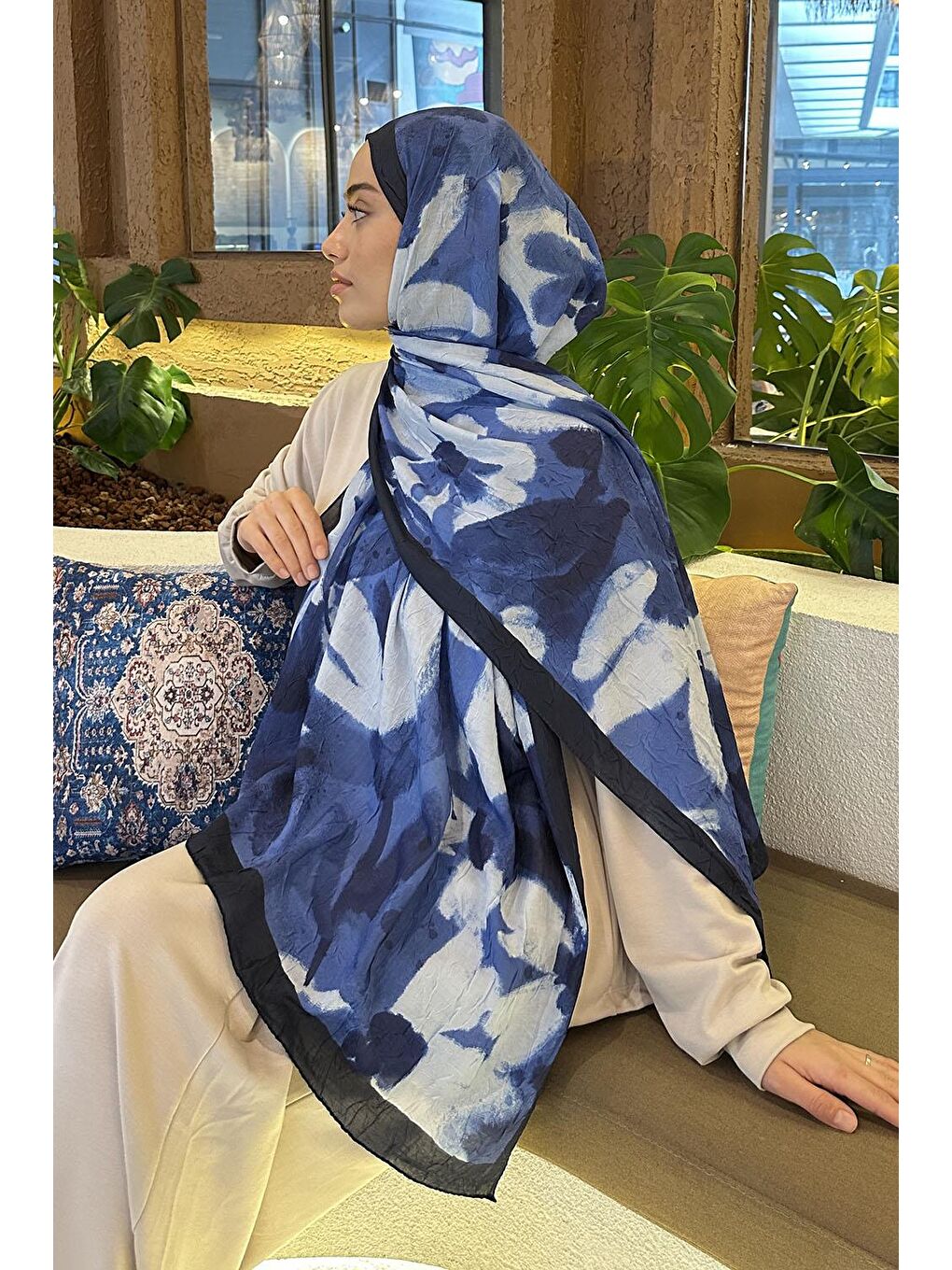 Flora Garden Desen Bambu Şal Lacivert-3