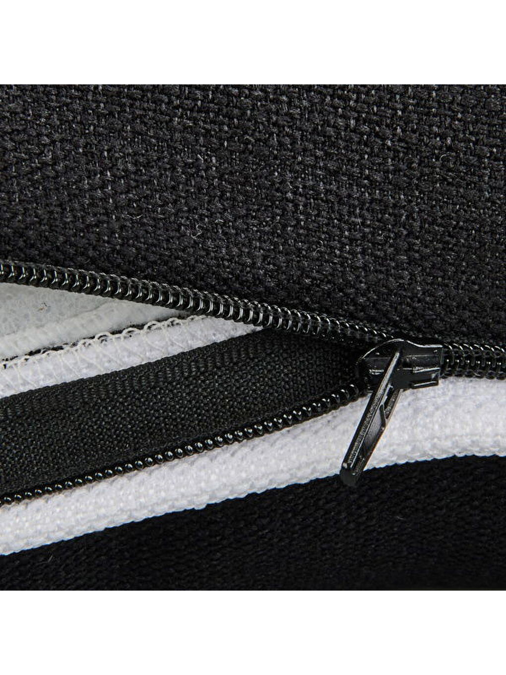 Soft Ethnic Biyeli Kırlent - Siyah - 30x50 cm-1