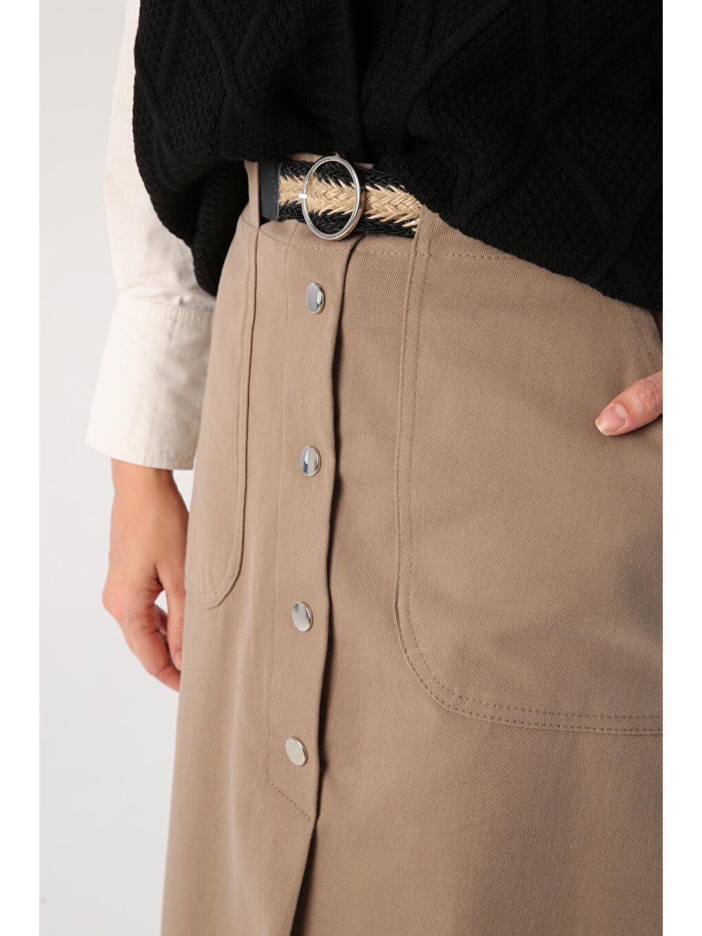 Koyu Bej %100 Pamuk Kemerli Çıtçıtlı Asimetrik Etek-4