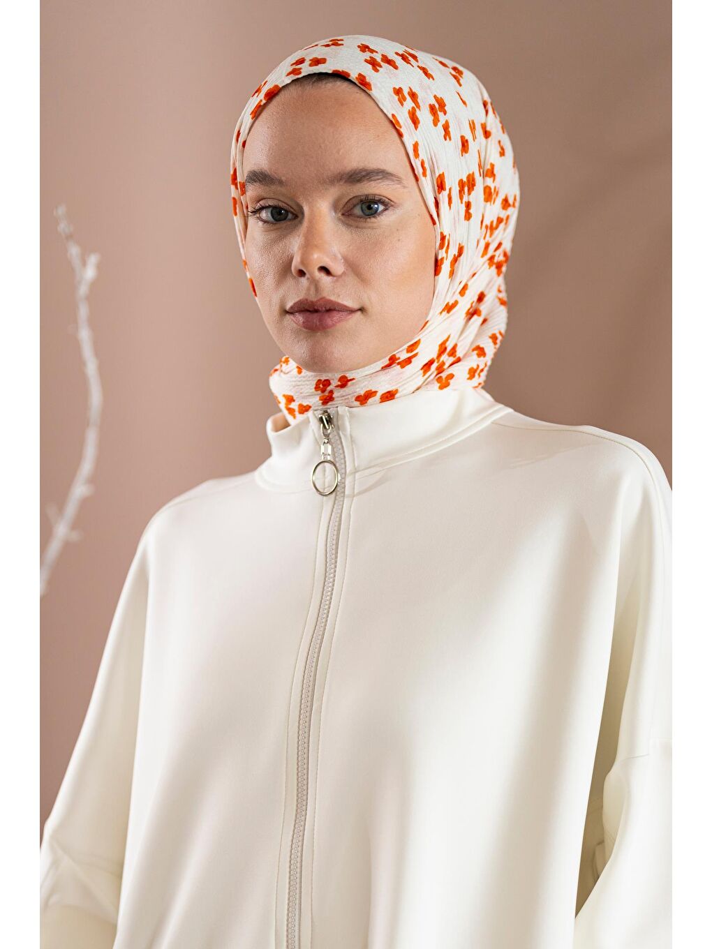 Turuncu Kadın Çiçek Desenli Kırışmaz Bürümcük Şal 190*80 Cm-1