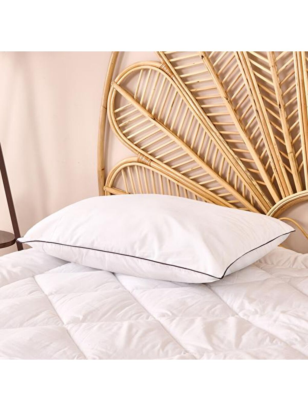 Beyaz Soft Kaz Tüyü Yastık - 50x70 cm-7