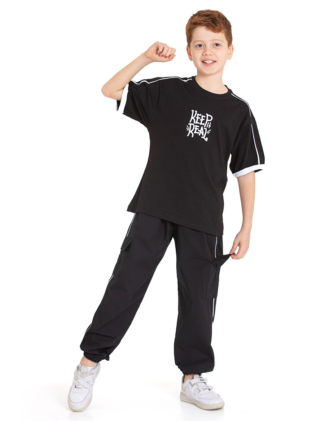 Siyah Erkek Çocuk 2'li Takım (Jogger Paraşüt Pantolon+Tişört) P1167-69