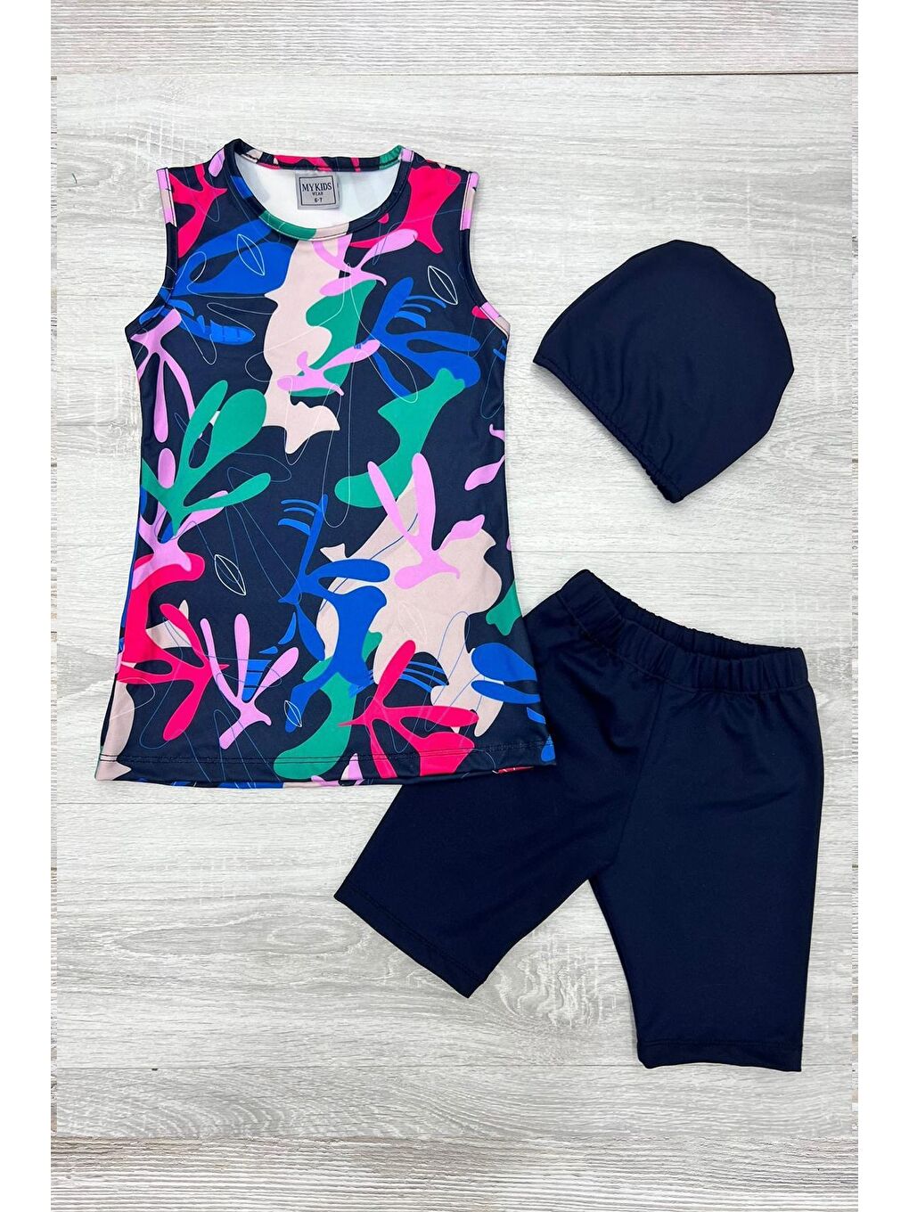 Karışık Üç Parça Kız Çocuk Kısa Şortlu Mayo