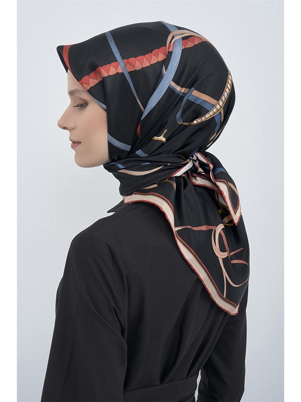 Siyah Saf İpek Sura Eşarp 9517D 31-2