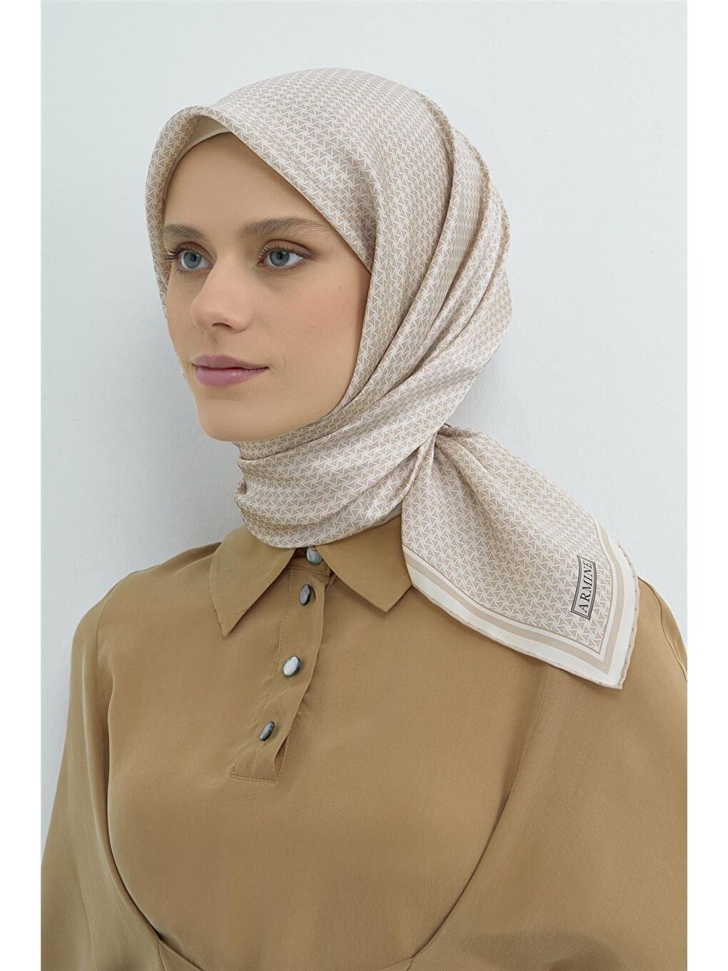 Bej Saf İpek Twill Eşarp 9528D 51-3