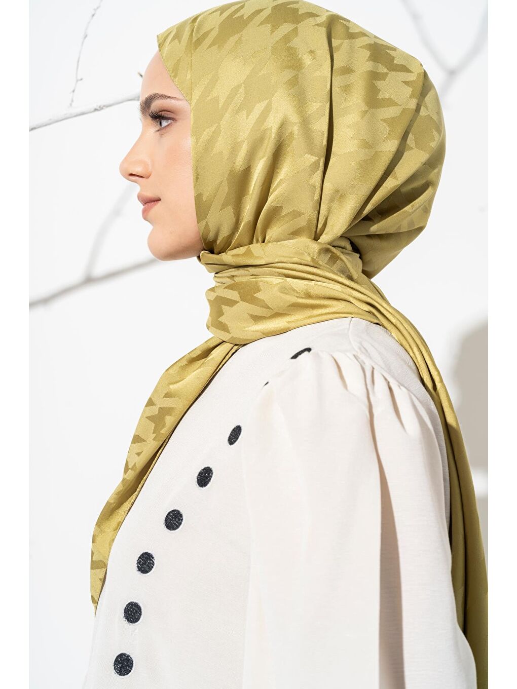 Yeşil Kadın Tesettür Jakarlı Büyük Desen Kazayağı Şal-4