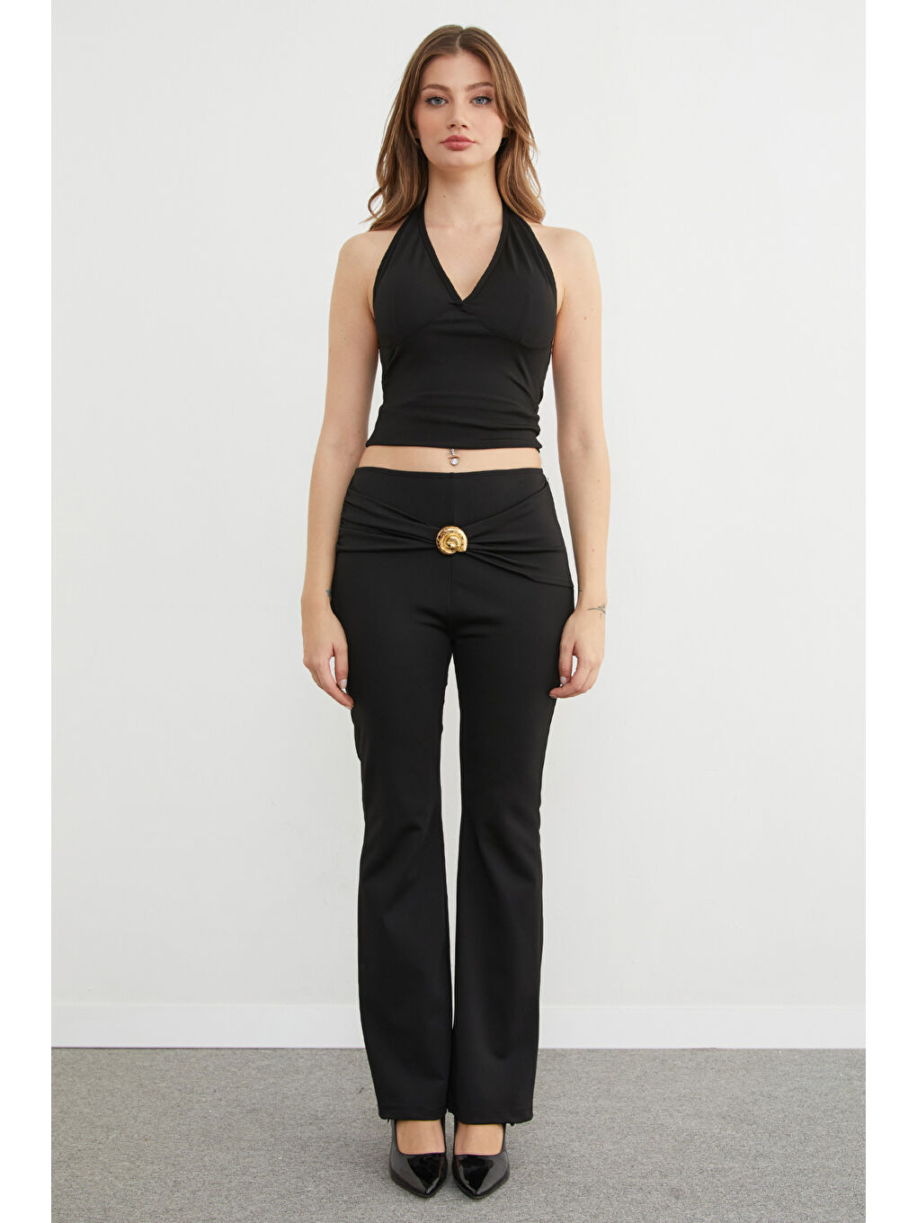 Siyah Kemer Aksesuarlı Dalgıç Kumaş Flare Pantolon-3