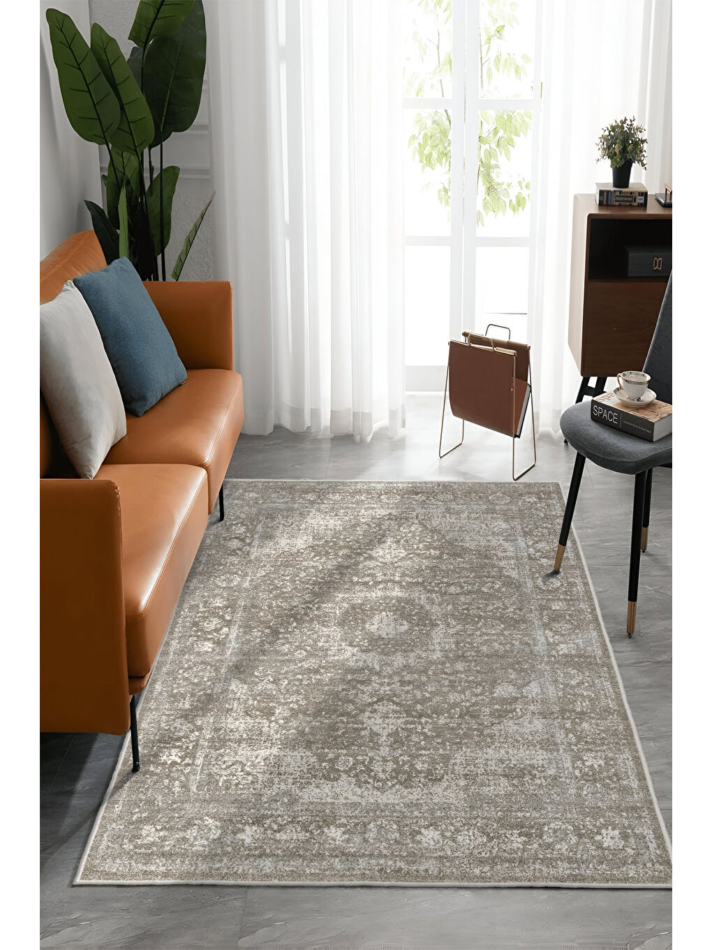 Kahverengi Dekoratif Özel Tasarım Yıkanabilir İnce Kaymaz Tabanlı Modern Halı KECE FR03-1