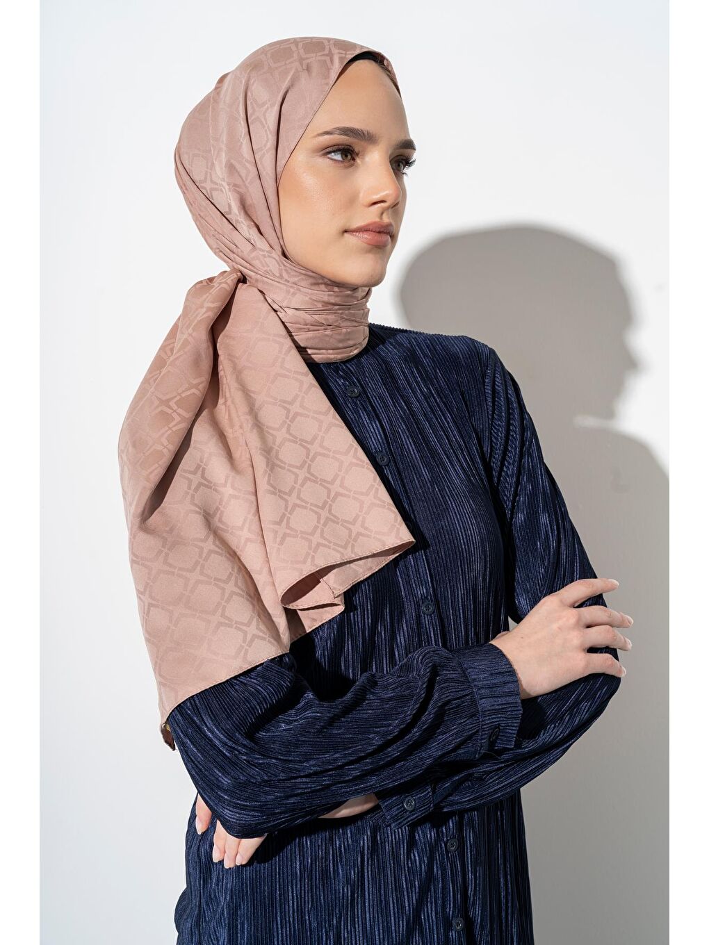 Bej Kadın Geometrik Desen Jakarlı Şal-2