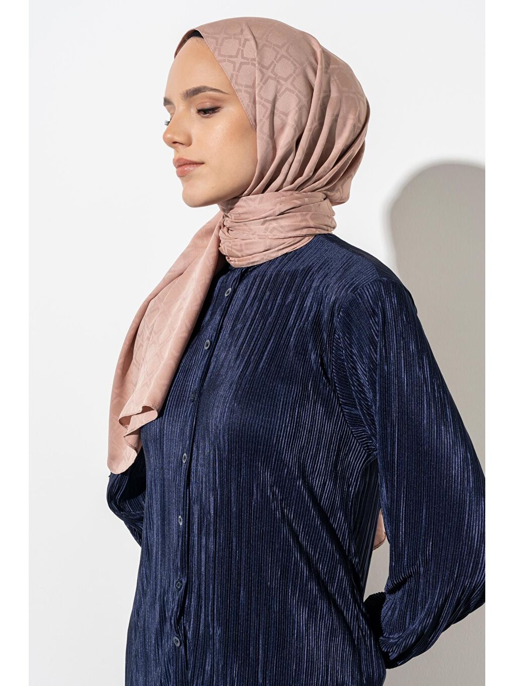 Bej Kadın Geometrik Desen Jakarlı Şal-4