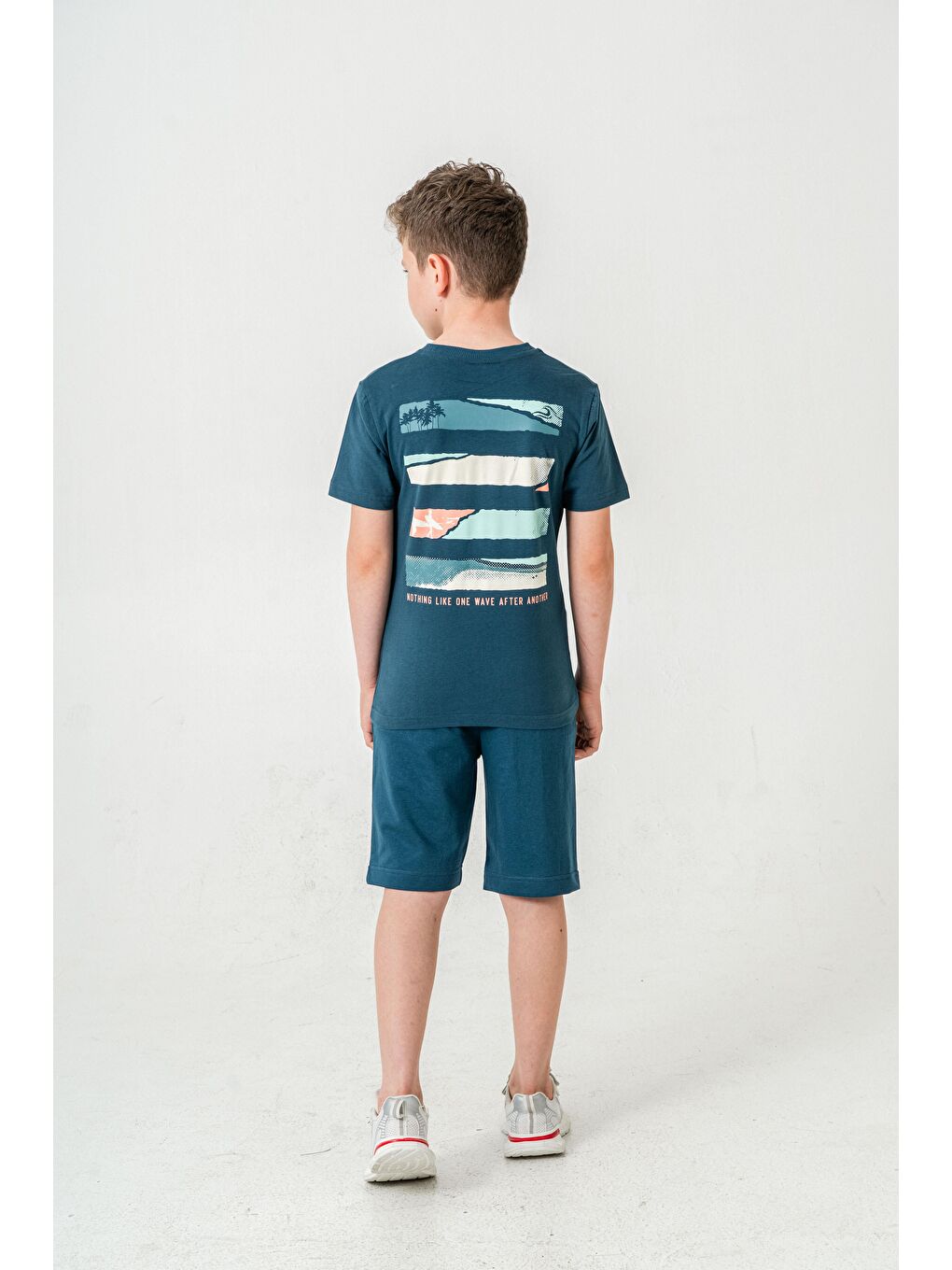 Yeşil Nothing Like One Wave After Another Baskılı  Erkek Çocuk Şort - Tişört Takımı-4