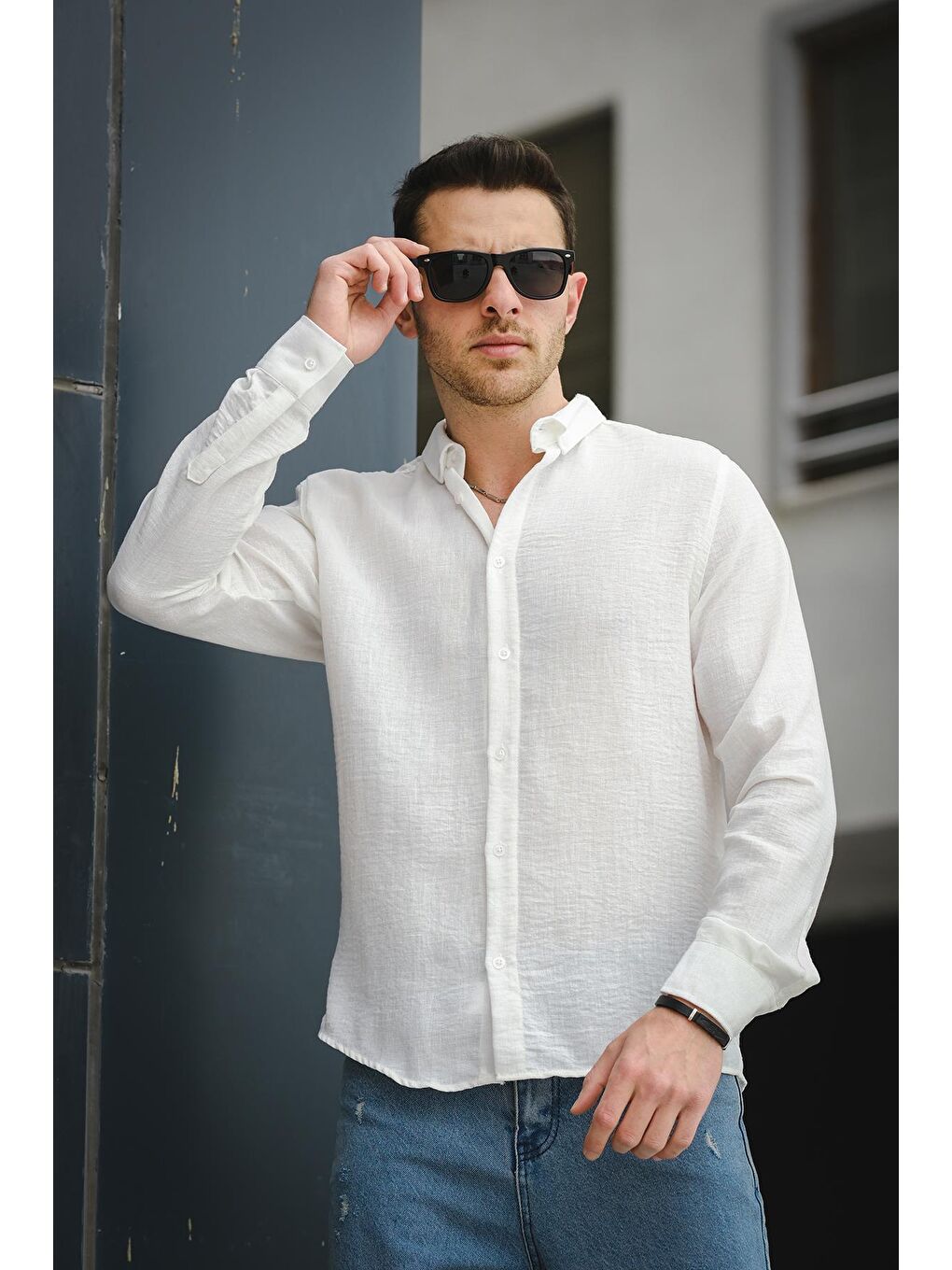 Beyaz Piatris Kırınkıl Desen Düğmeli Yaka Erkek Gömlek