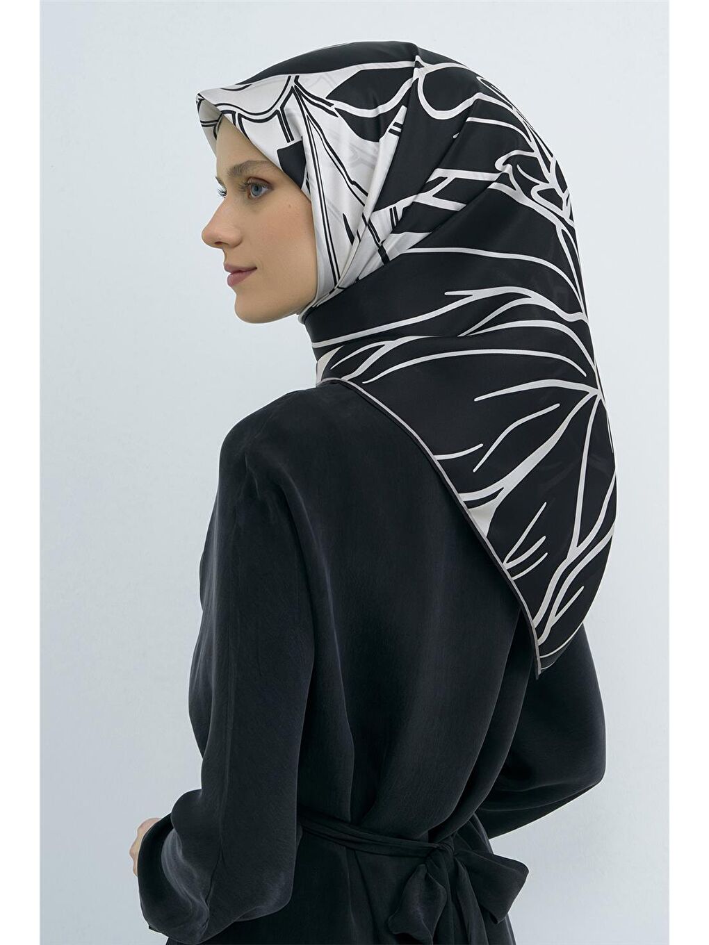 Siyah Saf İpek Twill Eşarp 9553D 86