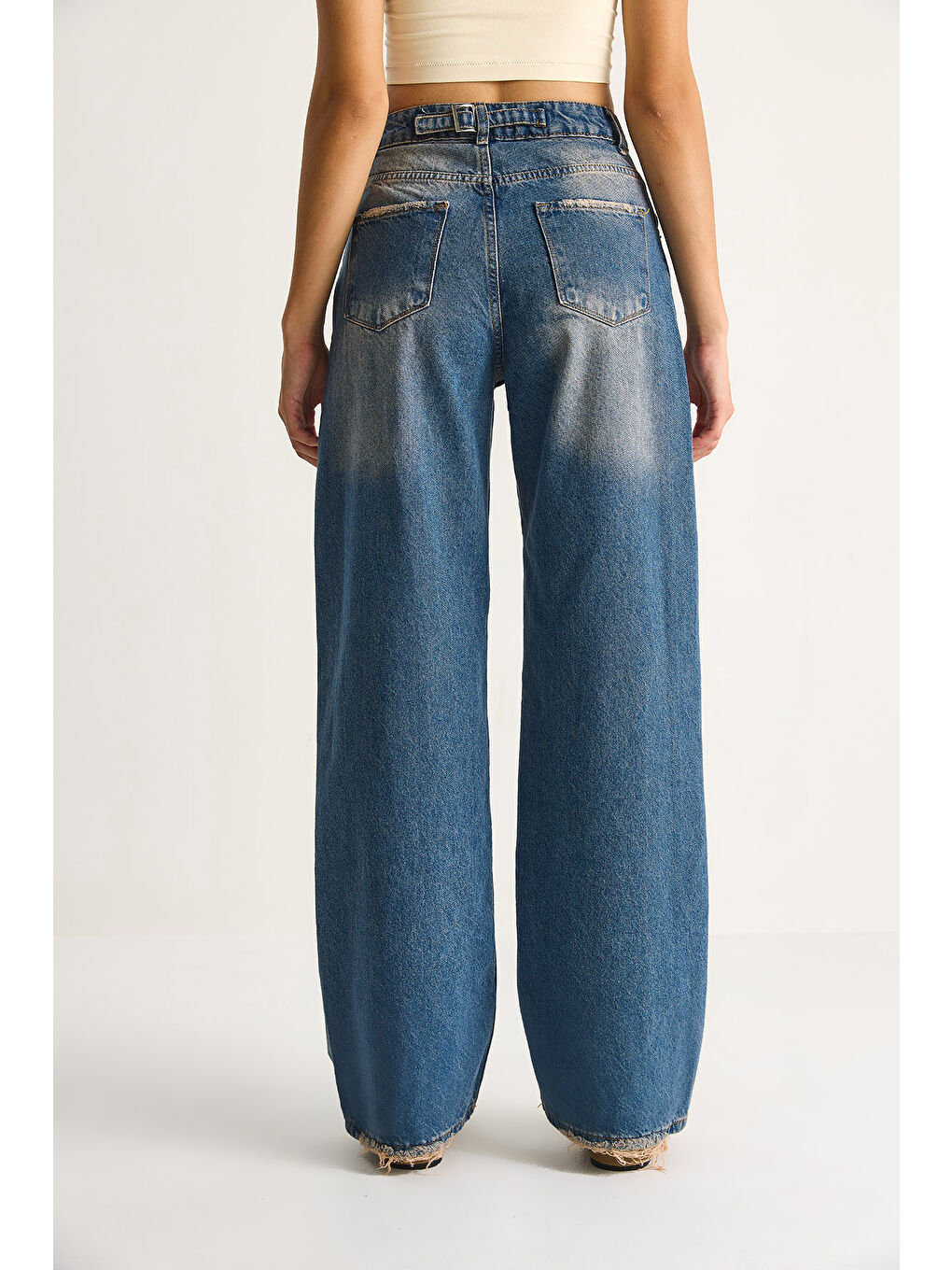 Mavi Kadın Yüksek Bel Soluk Efektli Bol Kesim Denim Pantolon-6