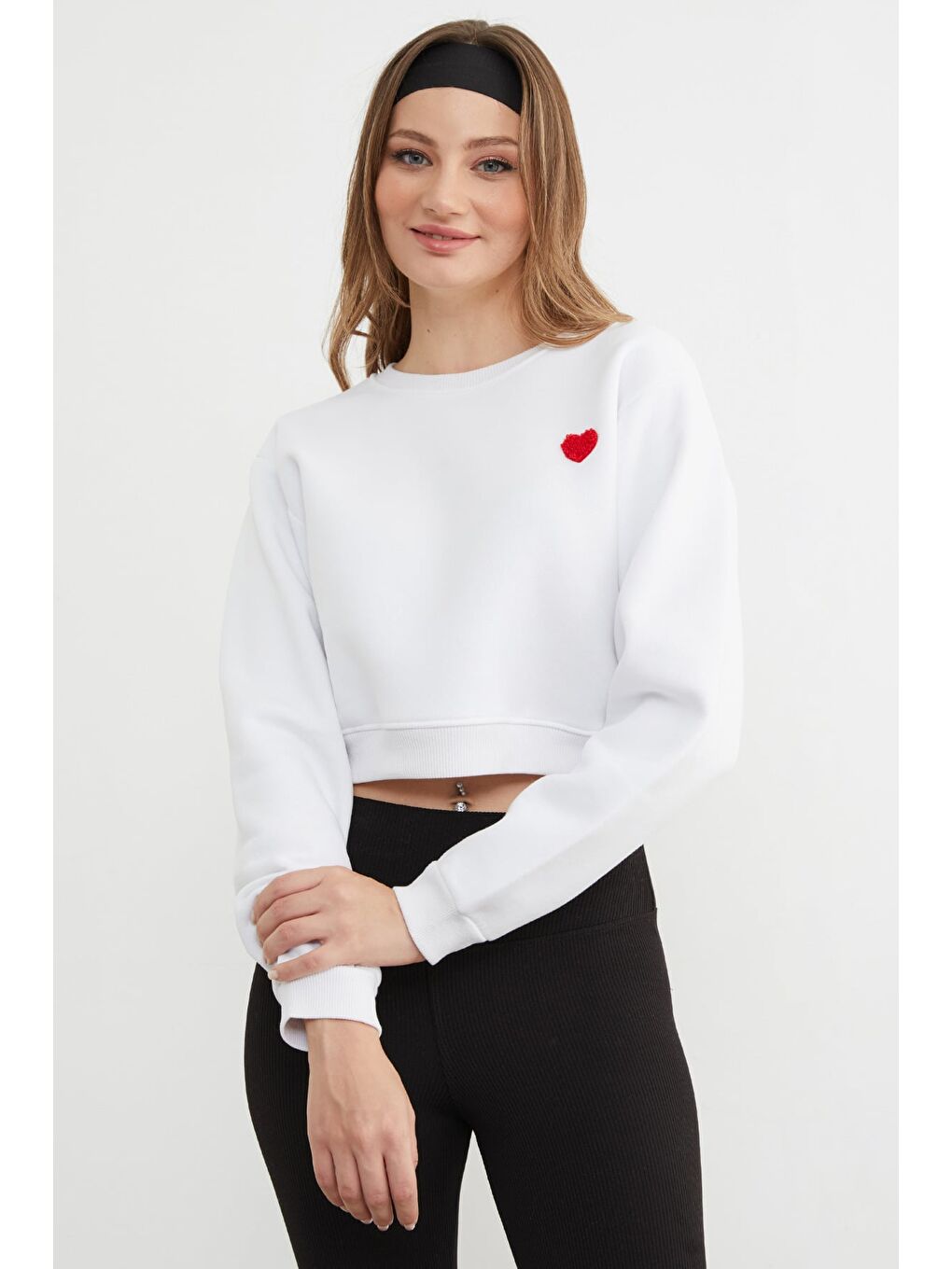 Kırmızı 3 İplik Kalp Nakışlı Crop Sweatshirt-1
