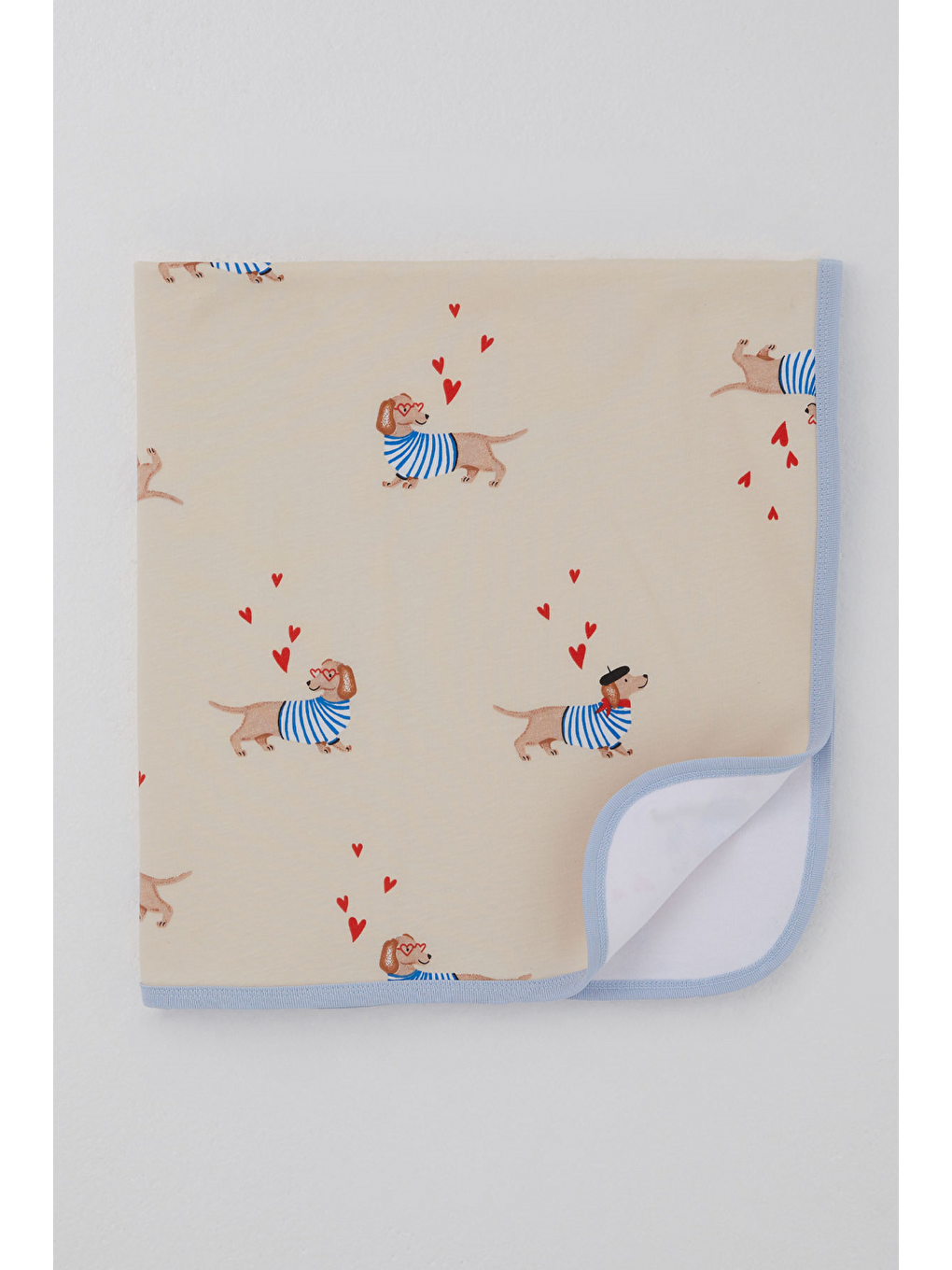 Ekru Yenidoğan Bebek Battaniyesi Mavi Çizgili Köpekçik Desenli Kalp Detaylı Krem (77 X 87 Cm)-1