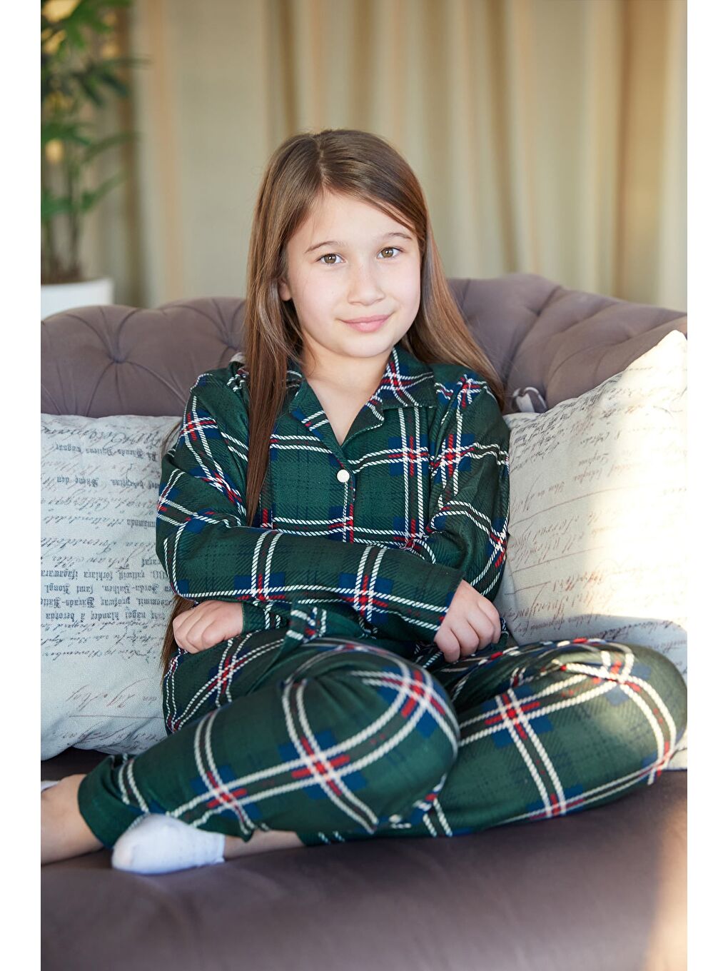 Haki Ekose Desenli Süet Kız Çocuk Pijama Takımı-1