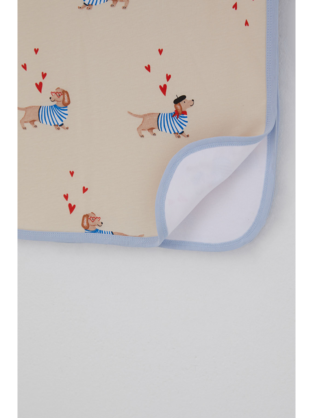 Ekru Yenidoğan Bebek Battaniyesi Mavi Çizgili Köpekçik Desenli Kalp Detaylı Krem (77 X 87 Cm)-2