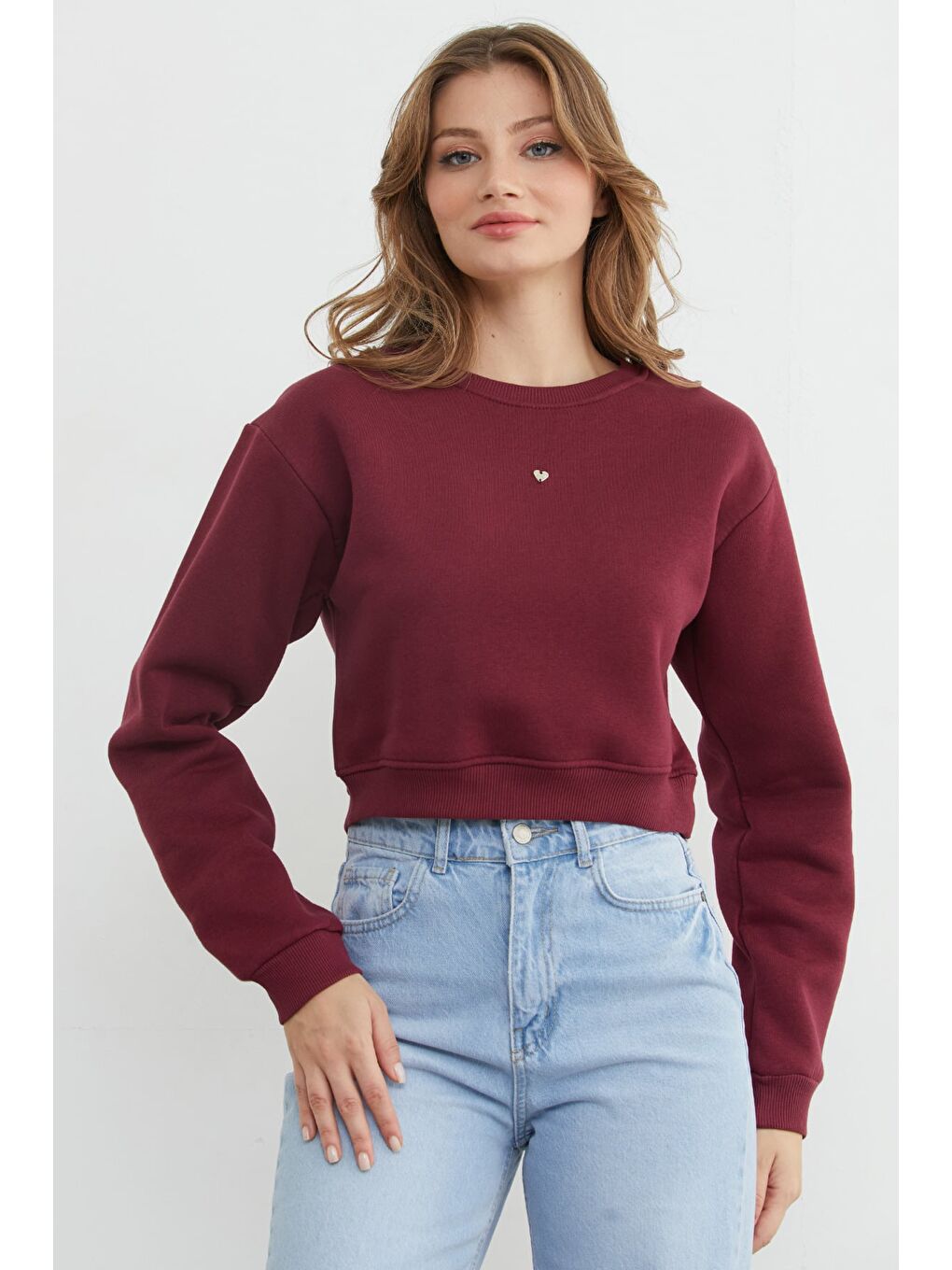 Bordo 3 İplik Kalp Aksesuarlı Crop Sweatshirt-3