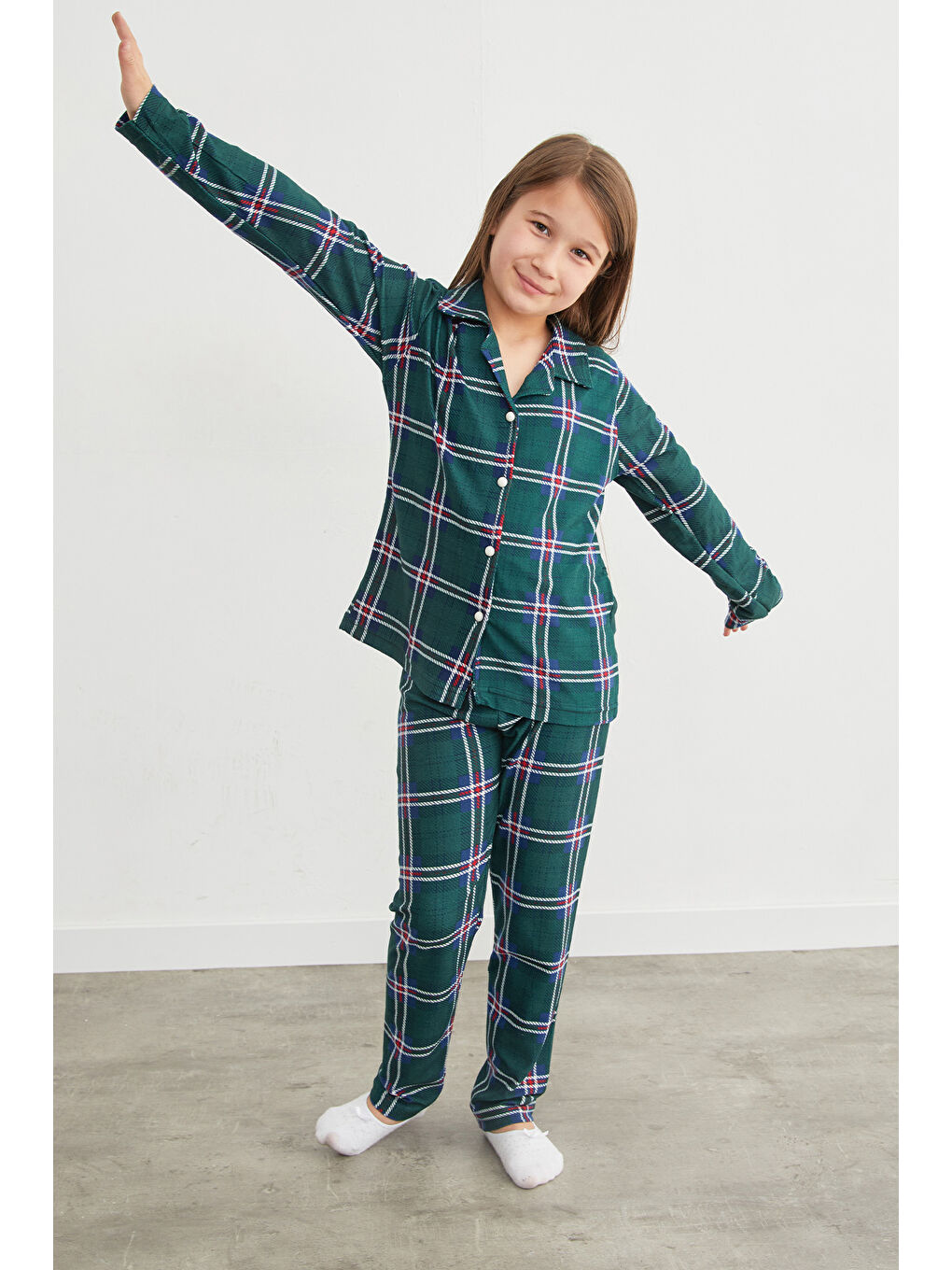 Haki Ekose Desenli Süet Kız Çocuk Pijama Takımı-4