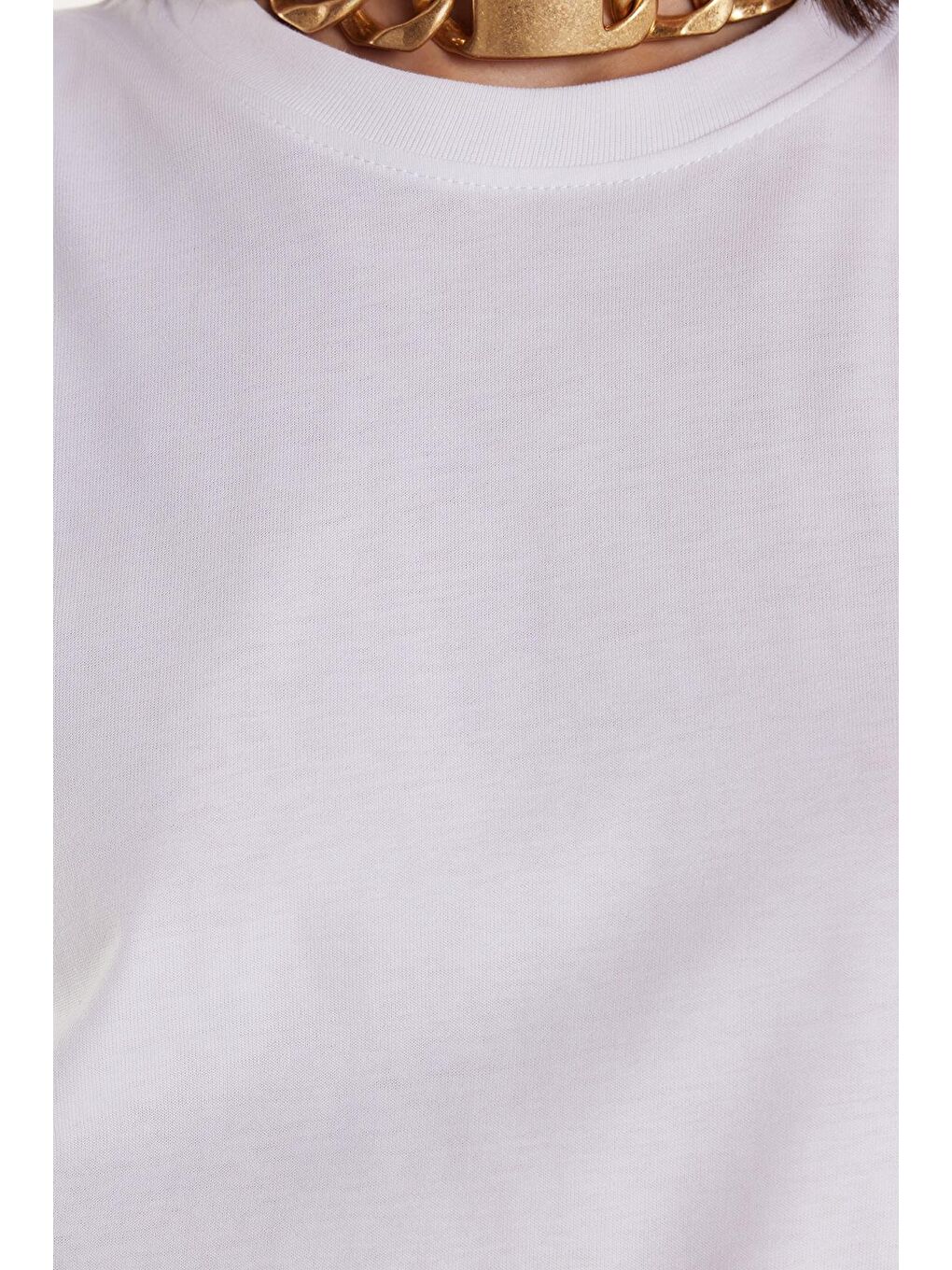 Kadın Relax Fit Rahat Kesim Sıfır Kol Bisiklet Yaka Beyaz Tişört-2