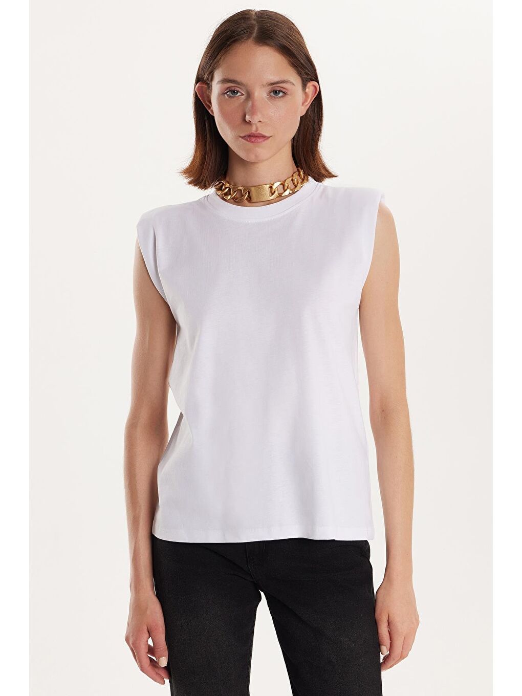 Kadın Relax Fit Rahat Kesim Sıfır Kol Bisiklet Yaka Beyaz Tişört-3