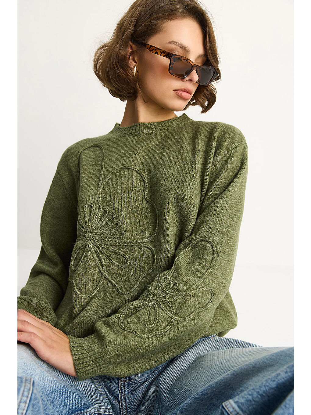 Yeşil Kadın Yumuşak Dokulu Çiçek Desen İşlmeli Triko Kazak-3