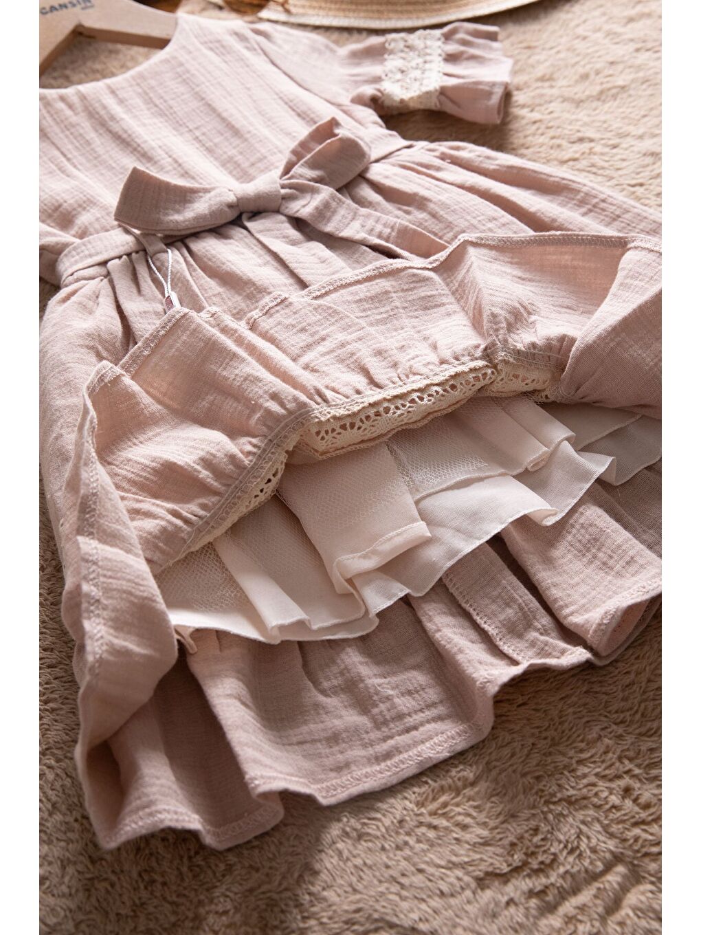 Kahverengi Kolları Dantel Detaylı Kuşaklı Kız Çocuk Müslin Elbise 22669-3