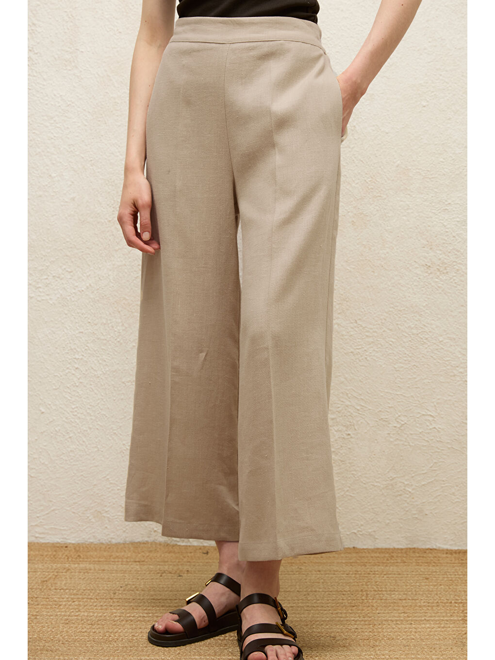 Bej Ütü İzli Keten Pantolon Kum-3