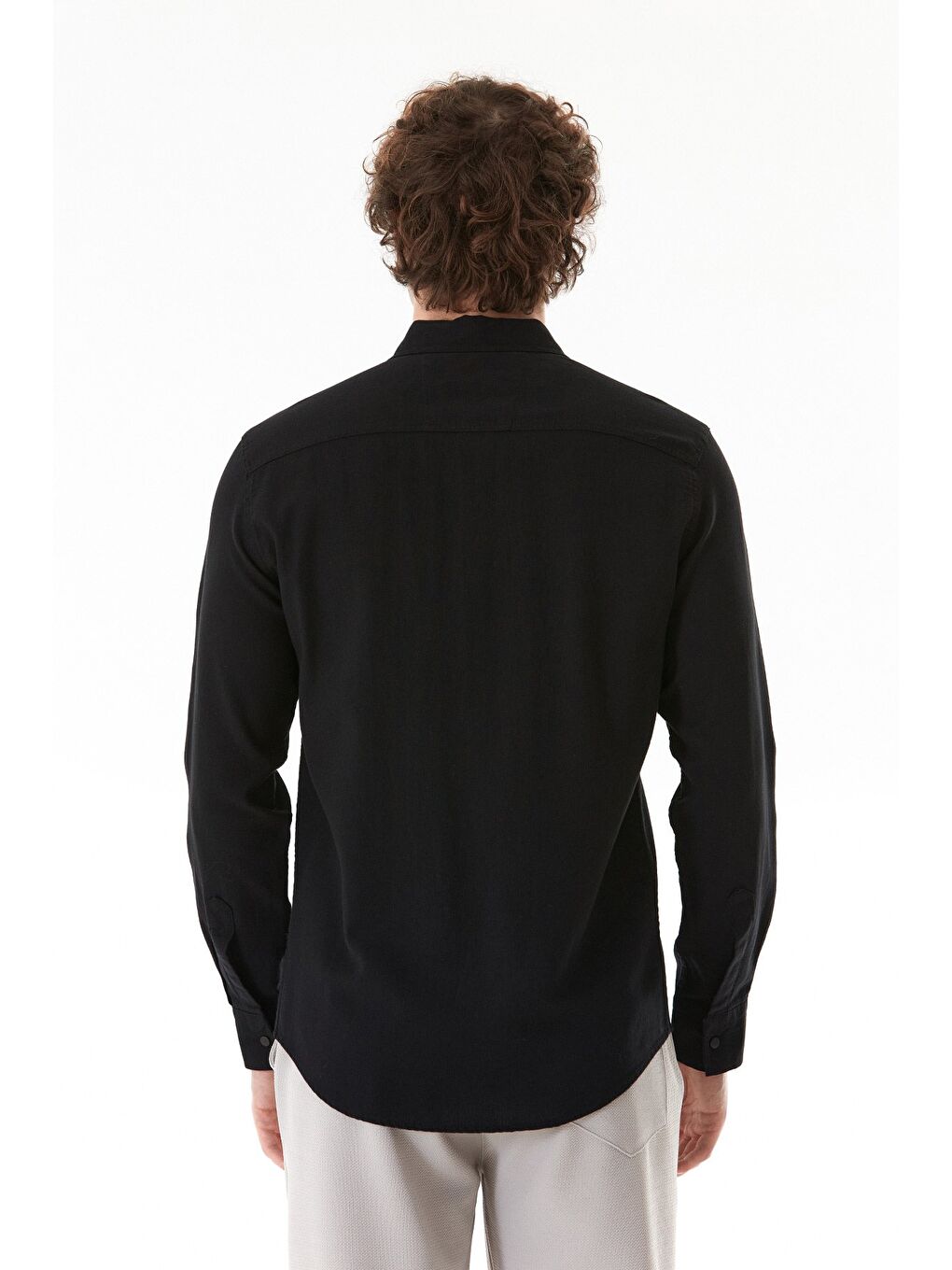 Siyah Armalı Çıtçıtlı Cepli Gömlek-3