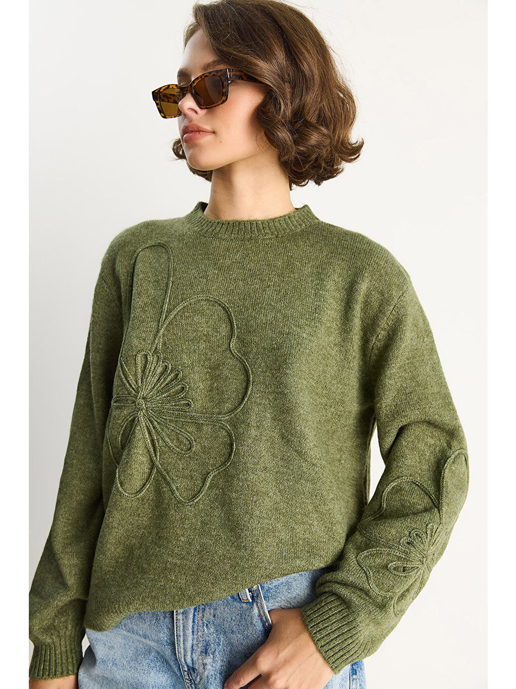 Yeşil Kadın Yumuşak Dokulu Çiçek Desen İşlmeli Triko Kazak-5