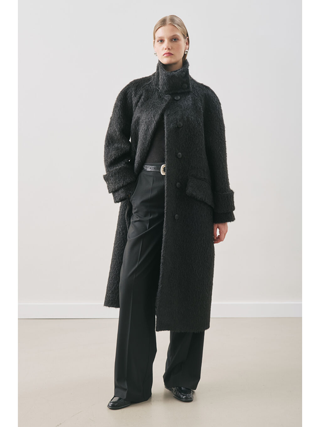 Bouchle Geniş Yakalı Kaban Siyah-1