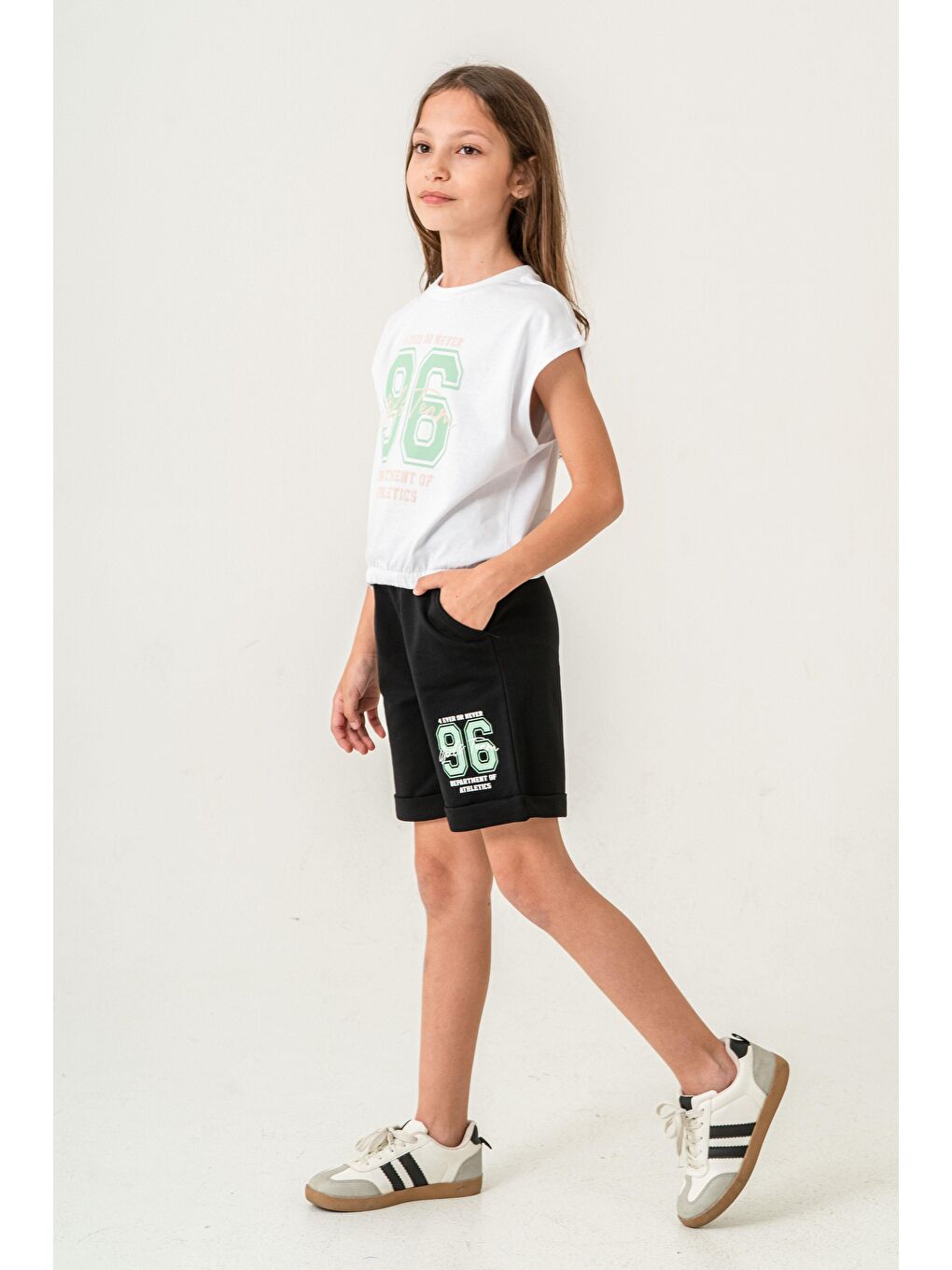 Beyaz 96 Girls Team Department Of Athletics Baskılı  Kız Çocuk Şort - Tişört Takımı-2
