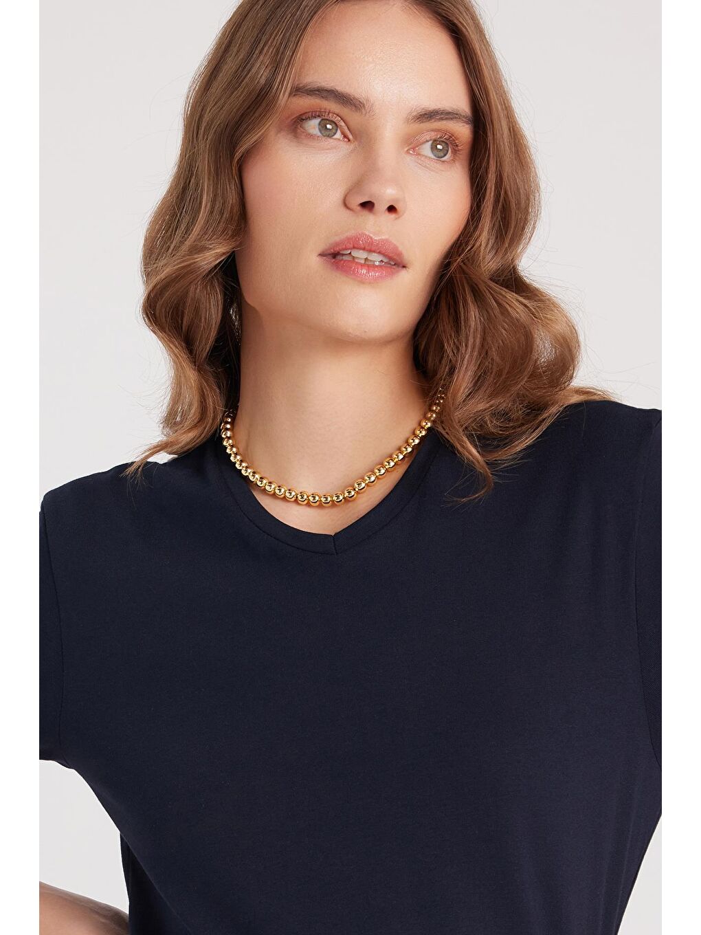 Kadın Slim Fit Dar Kesim %100 Pamuk Yumuşak Dokulu Lacivert V Yaka Tişört-1