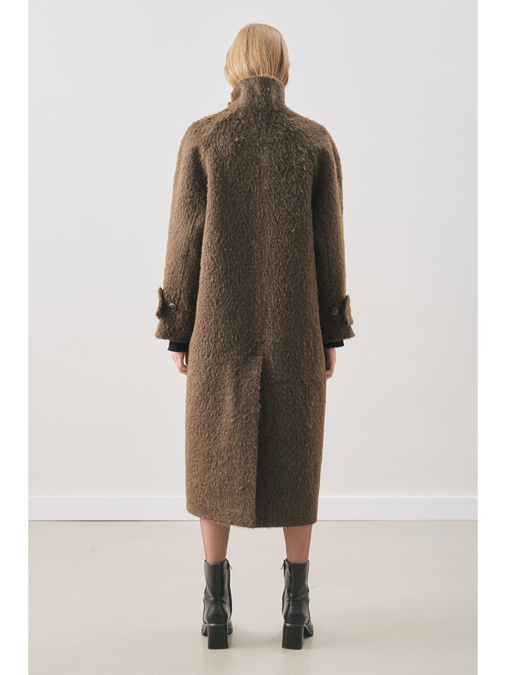 Bouchle Geniş Yakalı Kaban Kahverengi-5