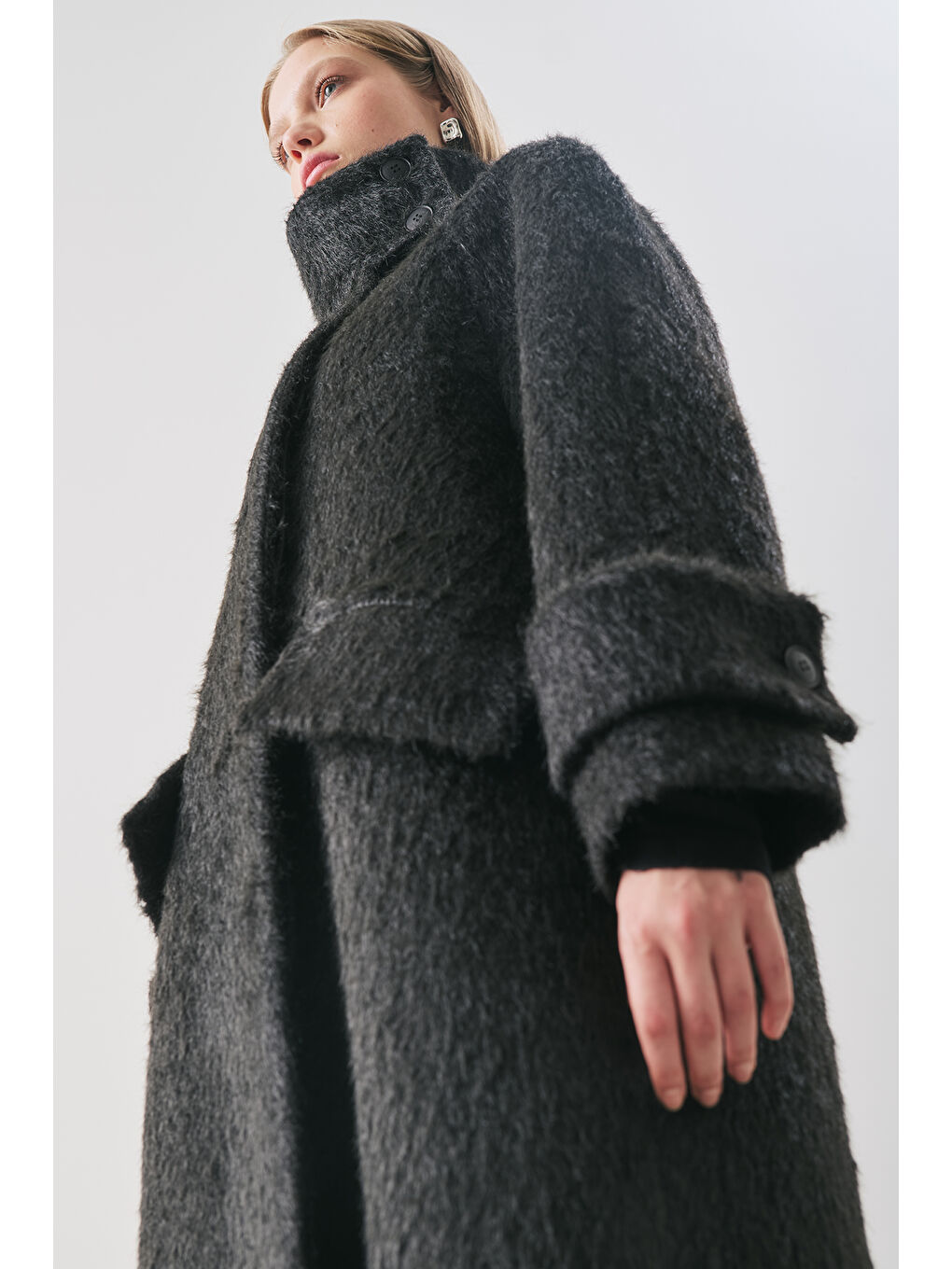 Bouchle Geniş Yakalı Kaban Siyah-6