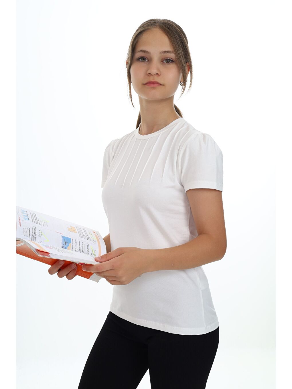 Ekru Kız Çocuk Okul Tişört-1