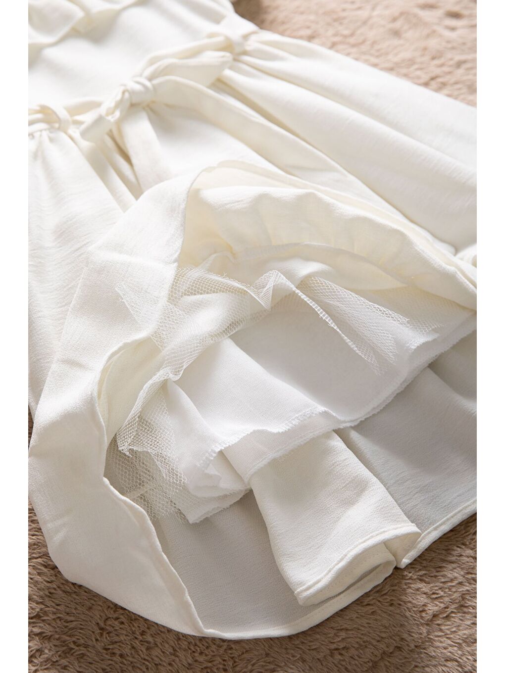 Ekru Fırfır Detaylı Kuşaklı Kız Çocuk Kısa Kol Elbise 22664-3