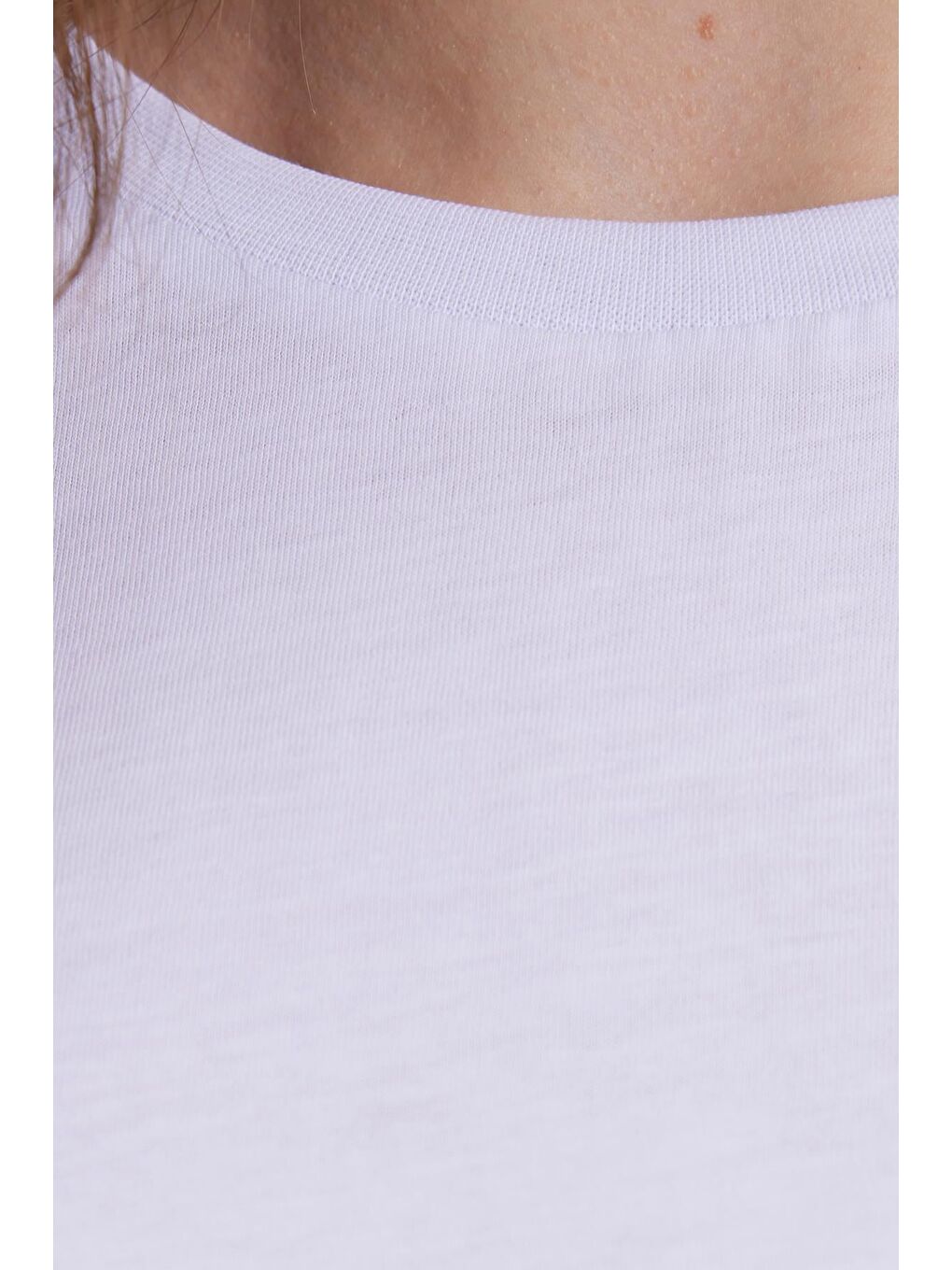 Kadın Relax Fit Rahat Kesim Kısa Kollu Bisiklet Yaka Beyaz Tişört-4