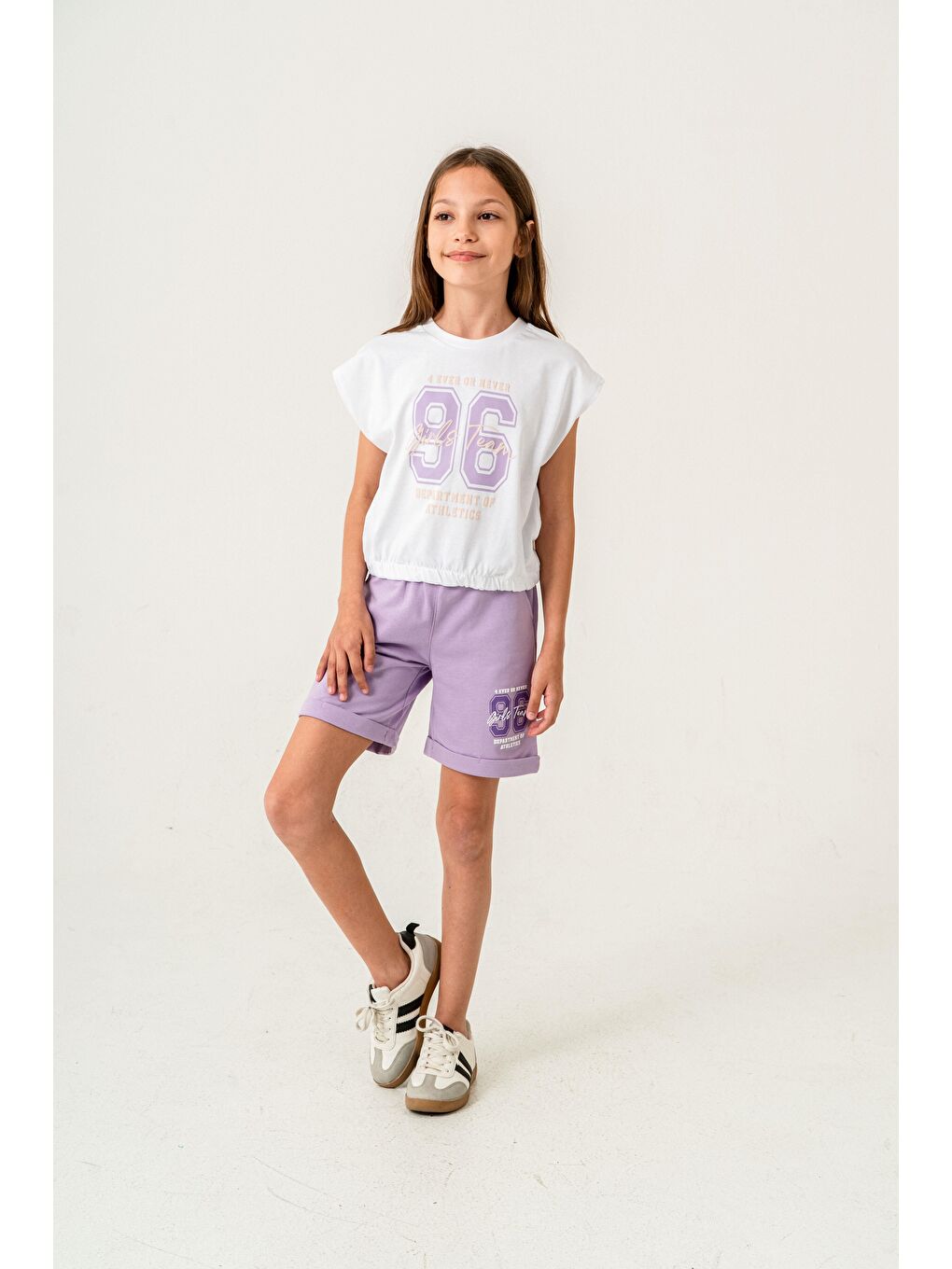 Beyaz 96 Girls Team Department Of Athletics Baskılı  Kız Çocuk Şort - Tişört Takımı-1