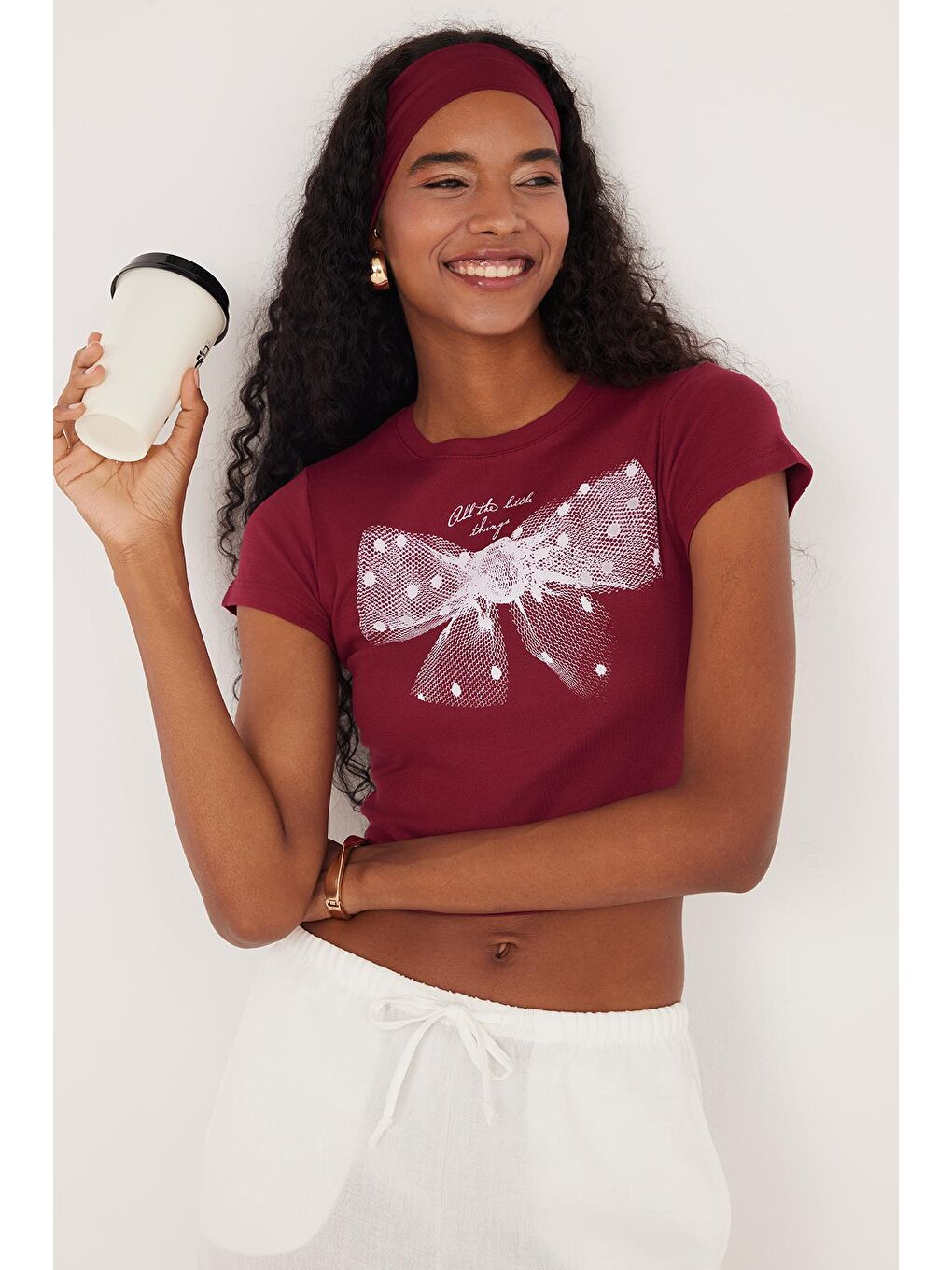 Kadın Slim Fit Dar Kesim %100 Pamuk Kısa Kollu Bisiklet Yaka Baskılı Bordo Tişört-1
