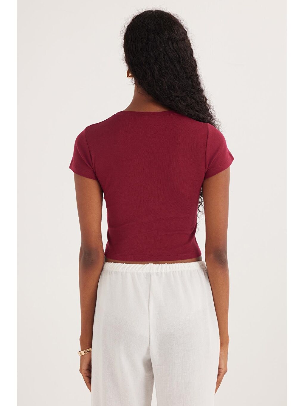 Kadın Slim Fit Dar Kesim %100 Pamuk Kısa Kollu Bisiklet Yaka Baskılı Bordo Tişört-6