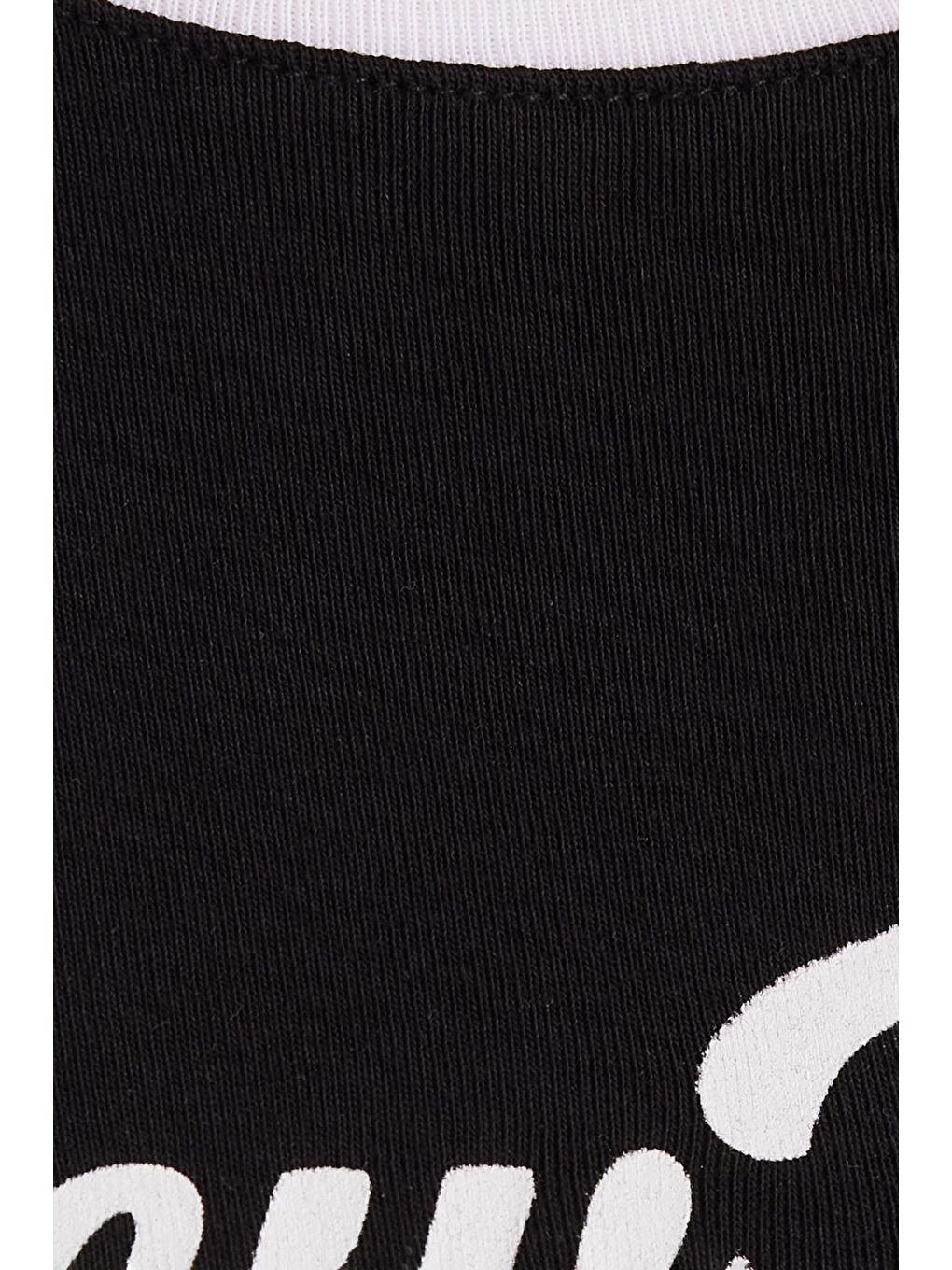 Kadın Slim Fit Dar Kesim %100 Pamuk Bisiklet Yaka Baskılı Siyah Tişört-5