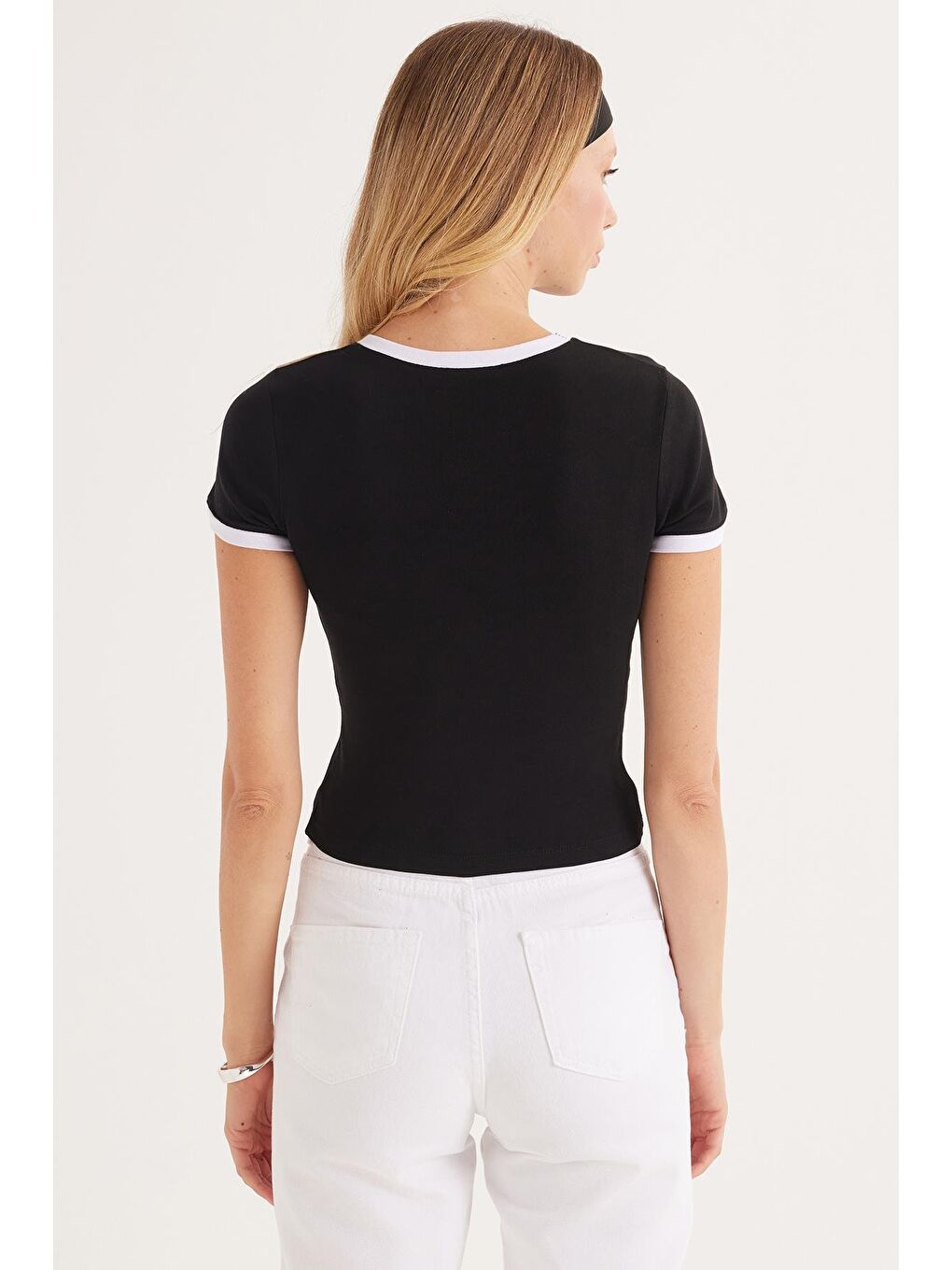 Kadın Slim Fit Dar Kesim %100 Pamuk Bisiklet Yaka Baskılı Siyah Tişört-6