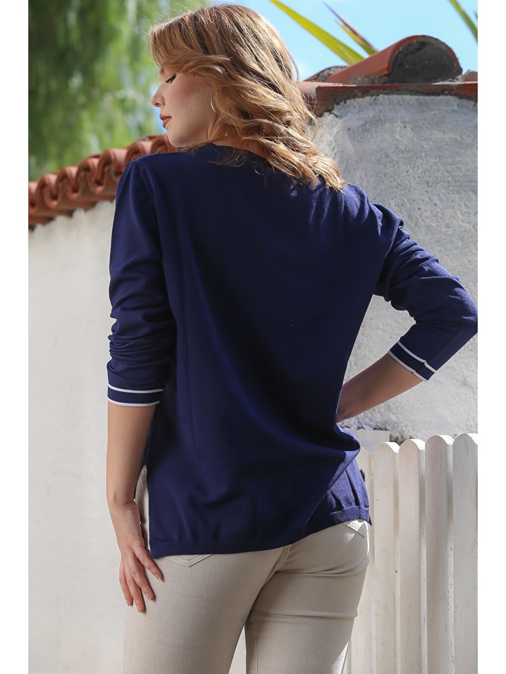 Lacivert V Yaka Uzun Kol İnce Yırtmaçlı Triko Kazak 65 60-7