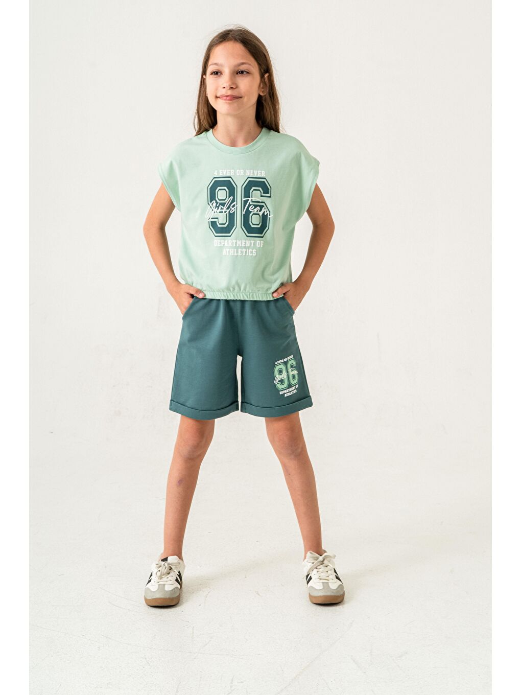 Yeşil 96 Girls Team Department Of Athletics Baskılı  Kız Çocuk Şort - Tişört Takımı