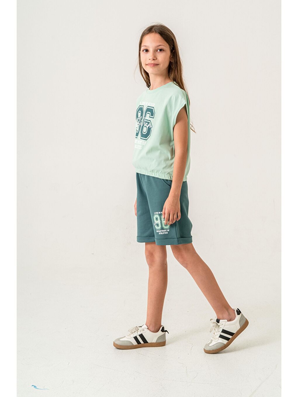 Yeşil 96 Girls Team Department Of Athletics Baskılı  Kız Çocuk Şort - Tişört Takımı-3