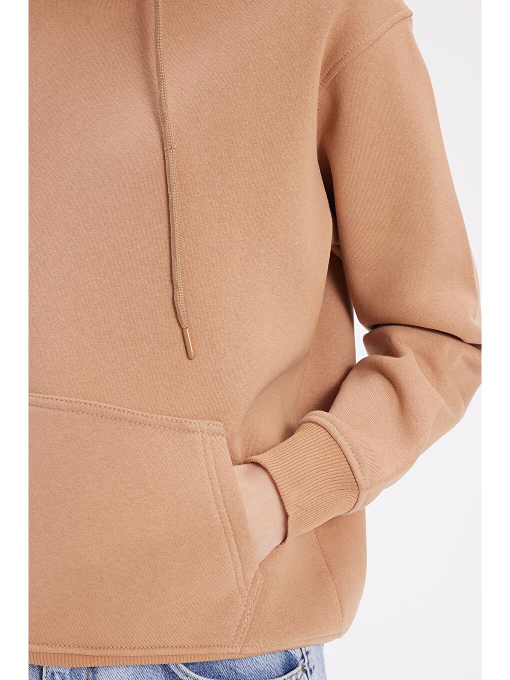 Bej Kadın Relax Fit Rahat Kesim Pamuklu Kapüşonlu Kanguru Cepli Vizon Sweatshirt-2